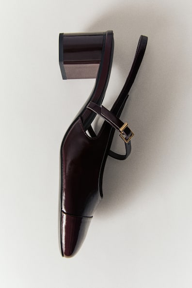 Block-heeled slingbacks