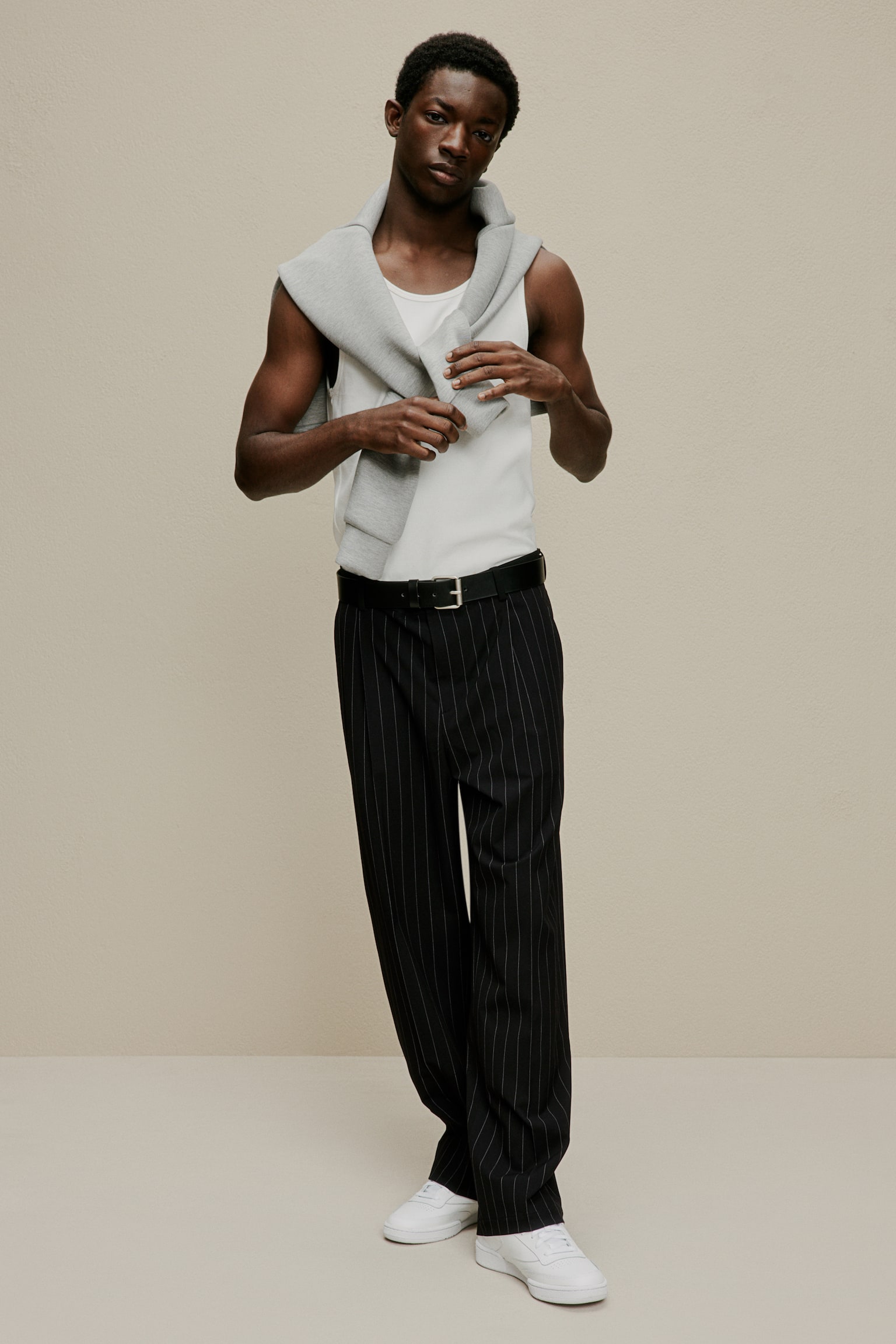 Loose Fit Tailored trousers - Black/Pinstriped - 1