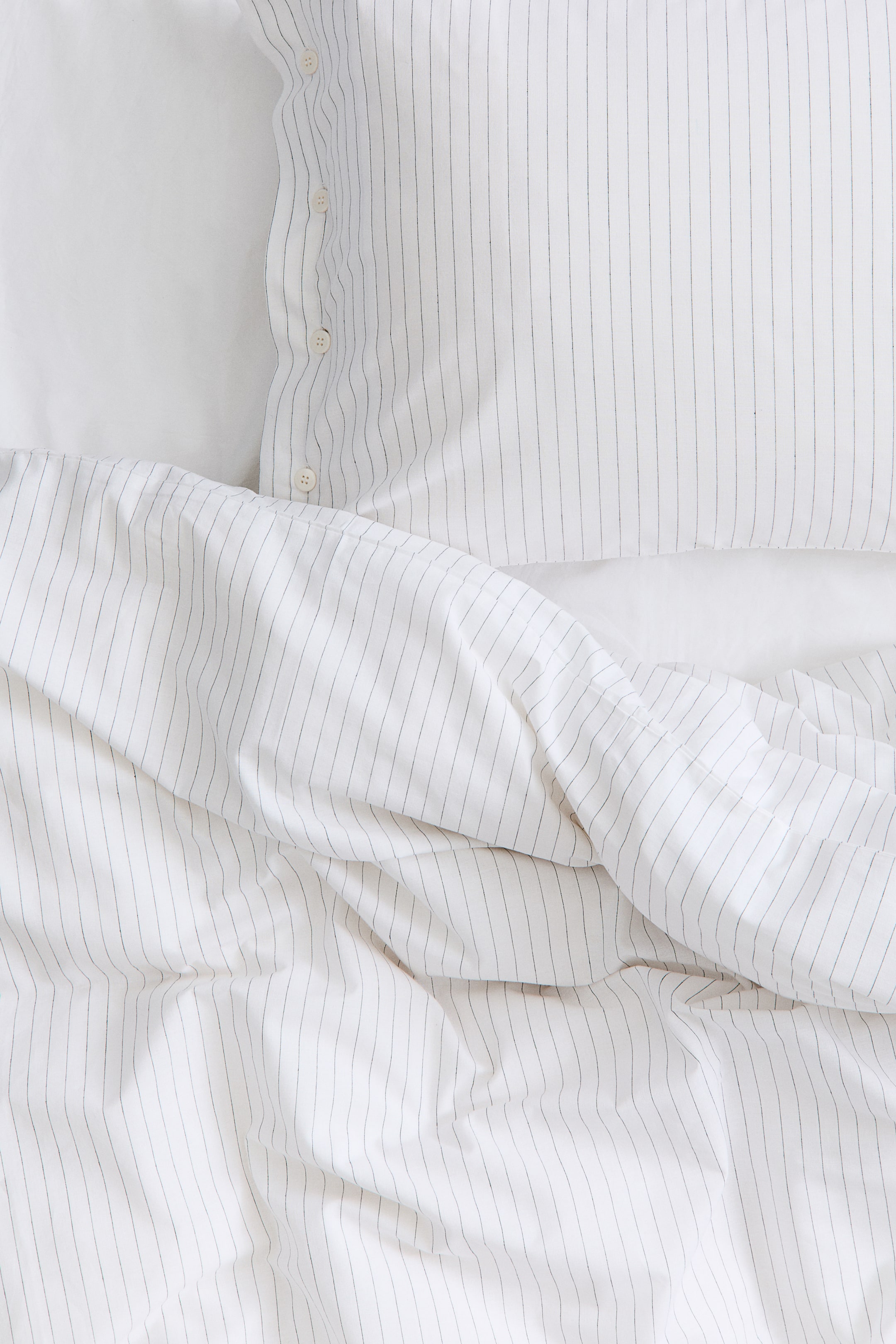 Pinstriped Twin Duvet Cover Set