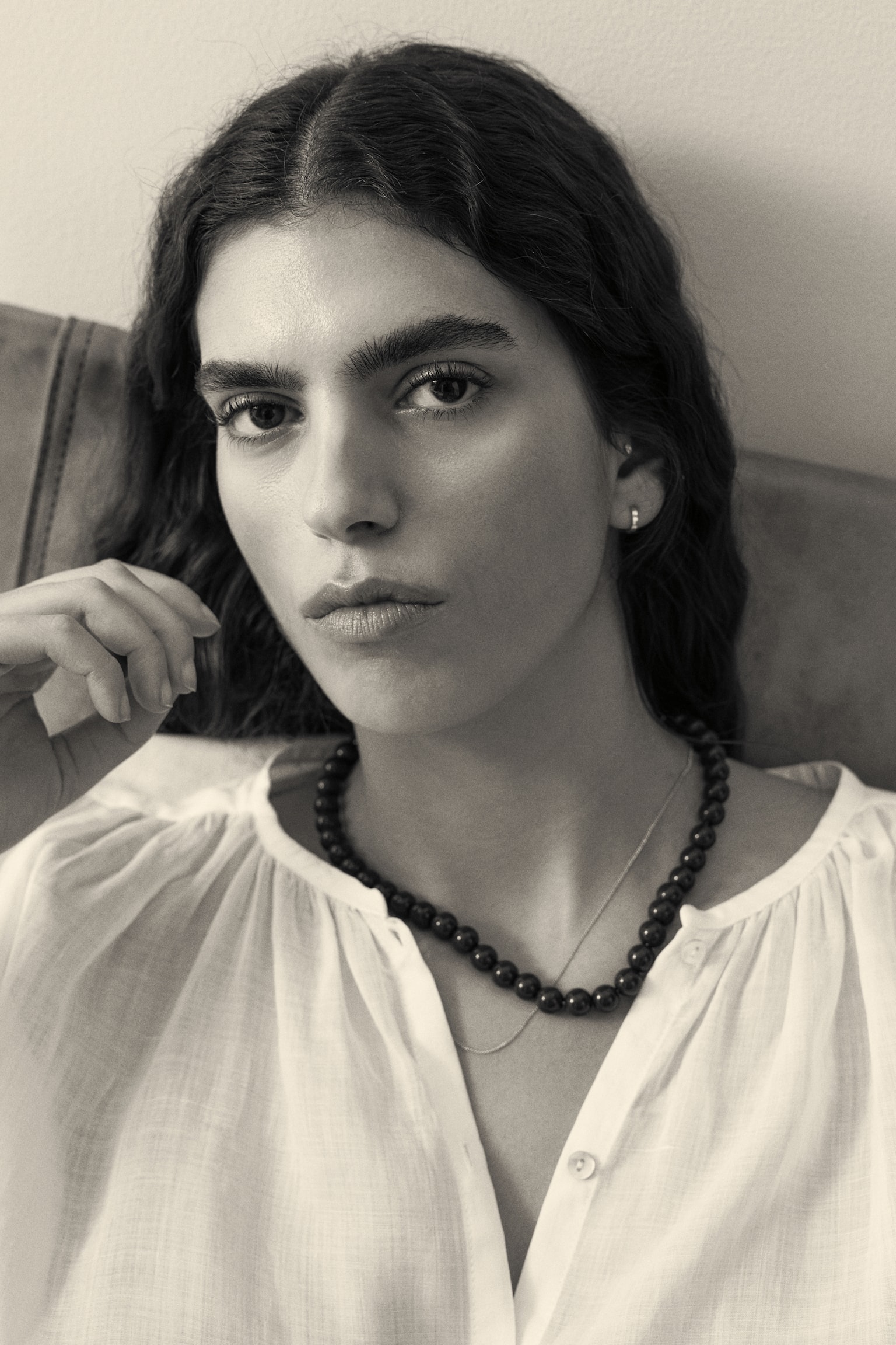 Beaded necklace - חום כהה/אדום/תכלת - 1