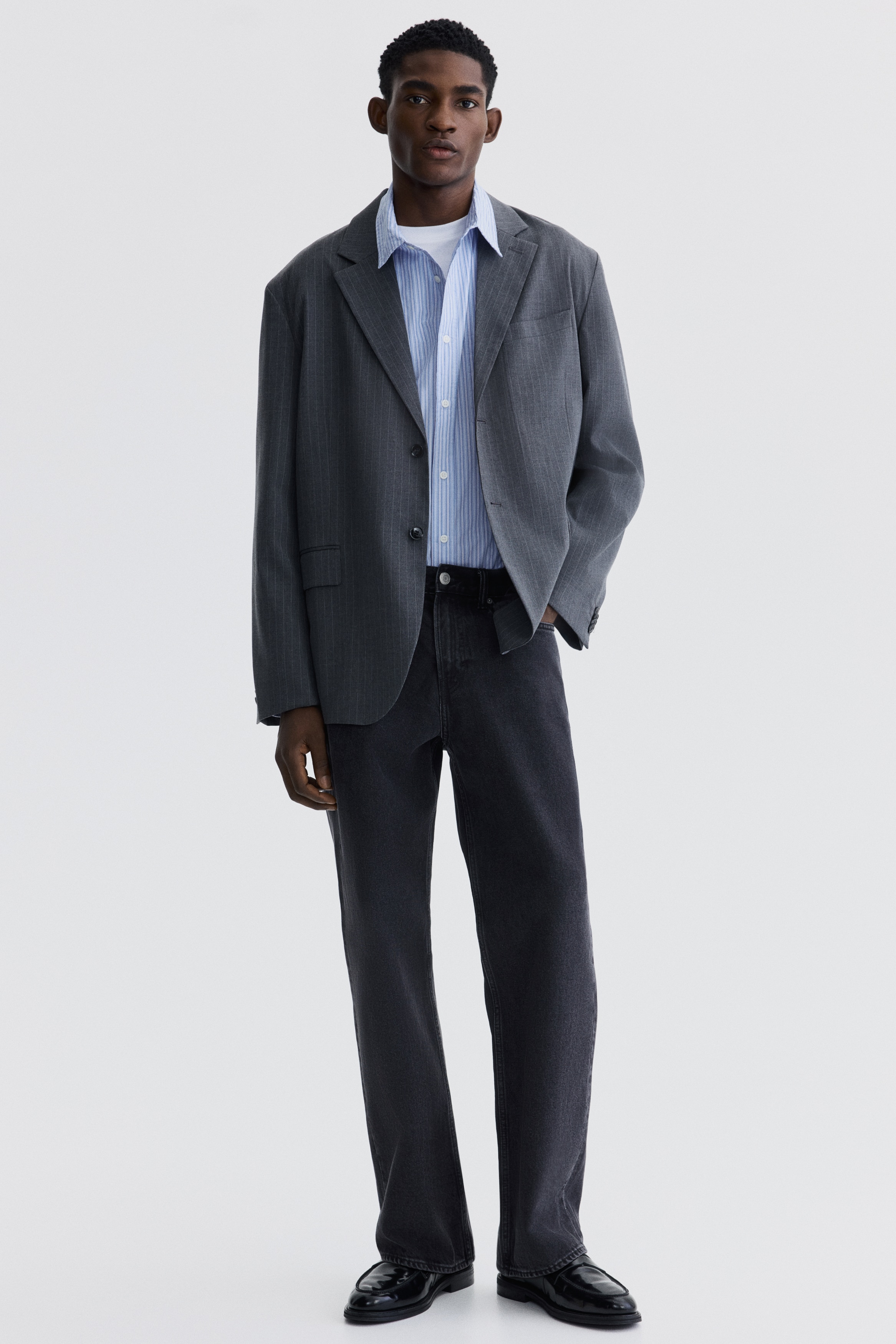 オーバーサイズフィット シングルブレストジャケット - グレー／ピンストライプ