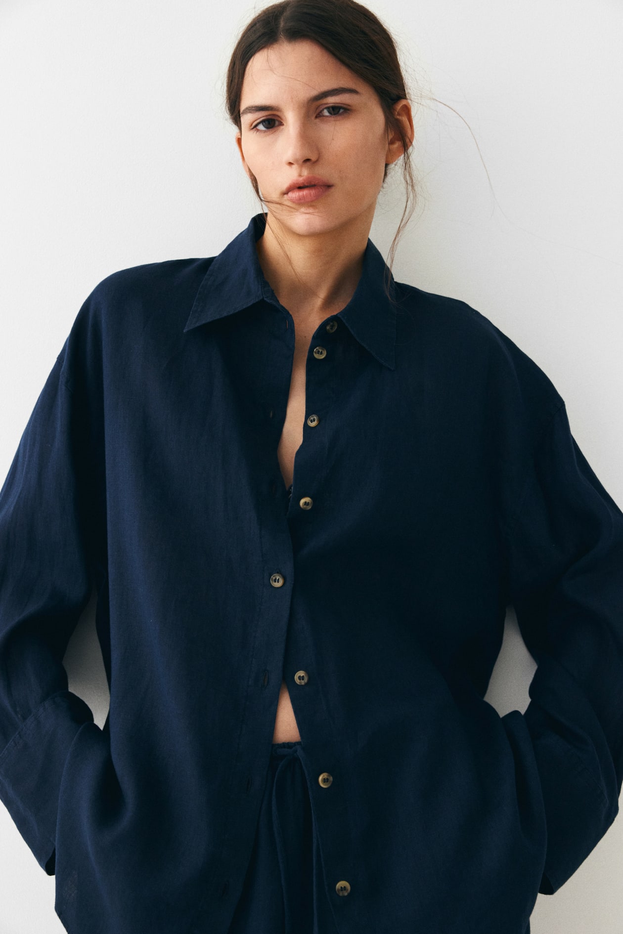 Oversized linen shirt Navy blue Ladies H&M GB