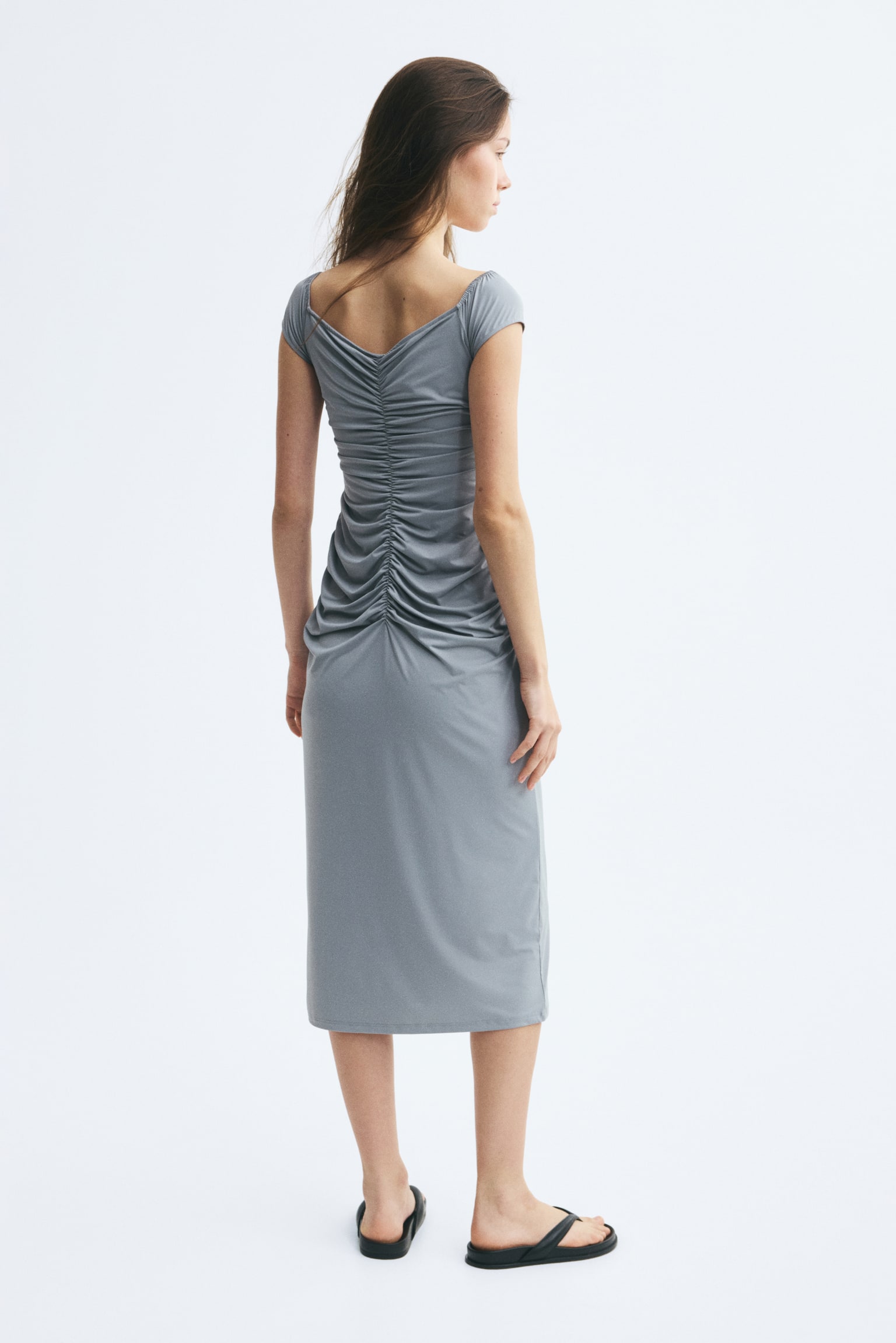 Женское платье H&M Ruched Off-the-Shoulder, цвет: Стальной синий — фото 4