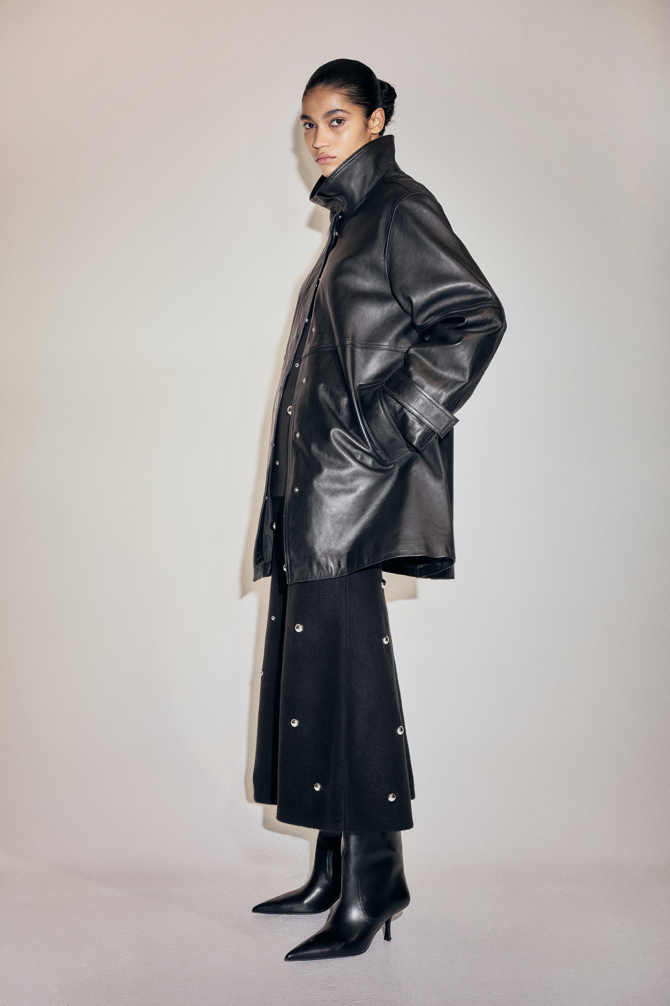 H & M - スタッズスカート - ブラック