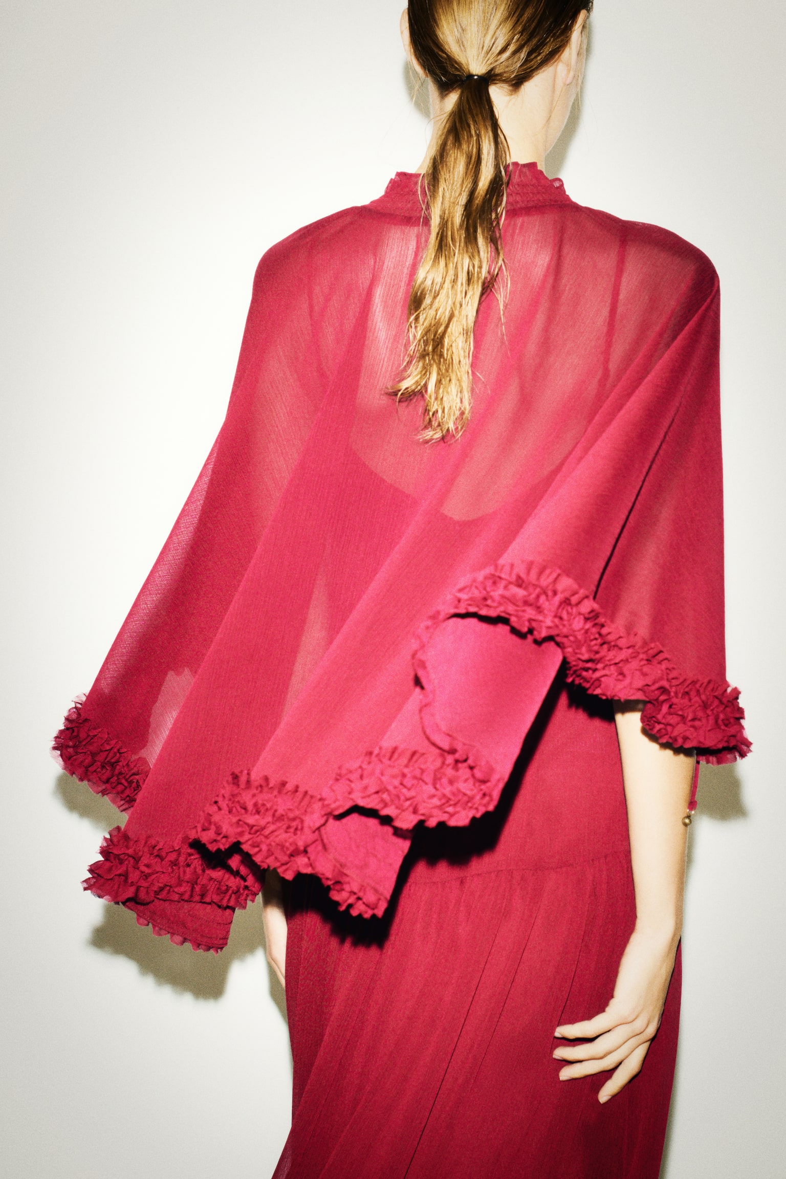 Женское платье H&M Cape-Detail Chiffon, цвет: Тёмный красный — фото 5