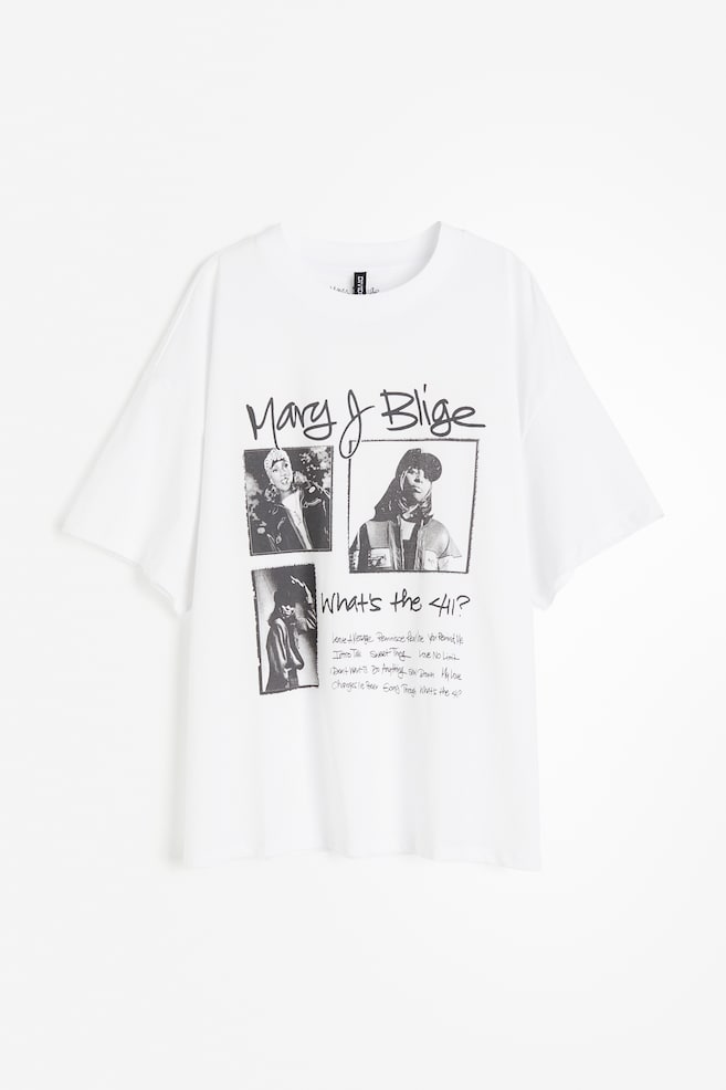 Oversized T-shirt med tryk - Hvid/Mary J Blige/Sort/Formula 1/Mørkegrå/Smiley®/Mørkegrå/Nirvana/Mørkegrå/Joan Jett/Creme/Formula 1/Creme/Saweetie/Hvid/System of a Down/Lysegrå/Fender/Creme/The Strokes/Sort/The Stooges/Lys rosa/Yungblud - 2