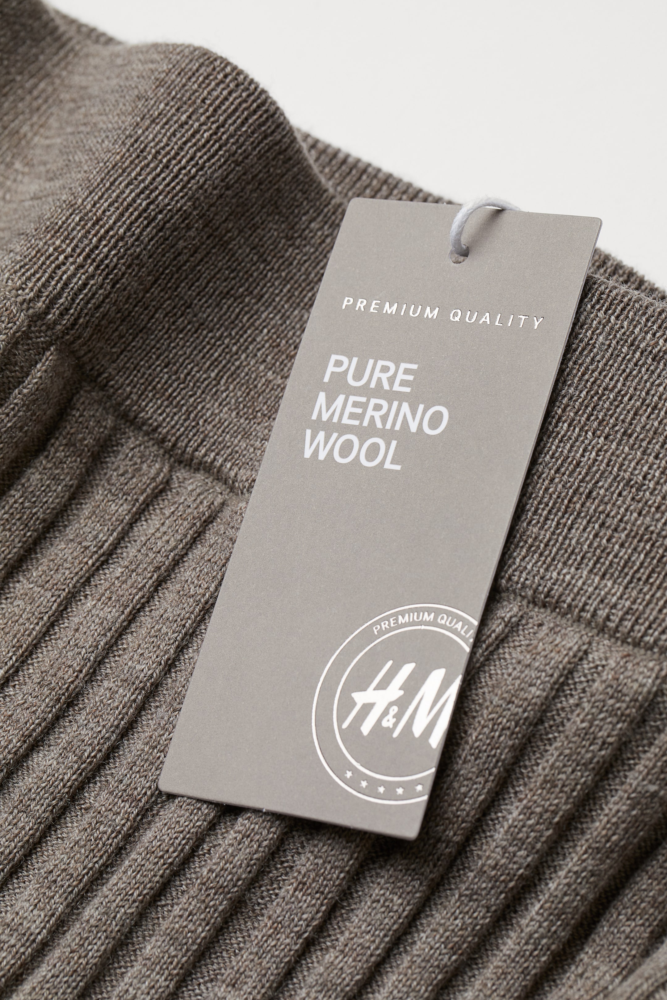 Ampliar la imagen: Pantalón en lana merino - Greige - Ladies | H&M MX 2