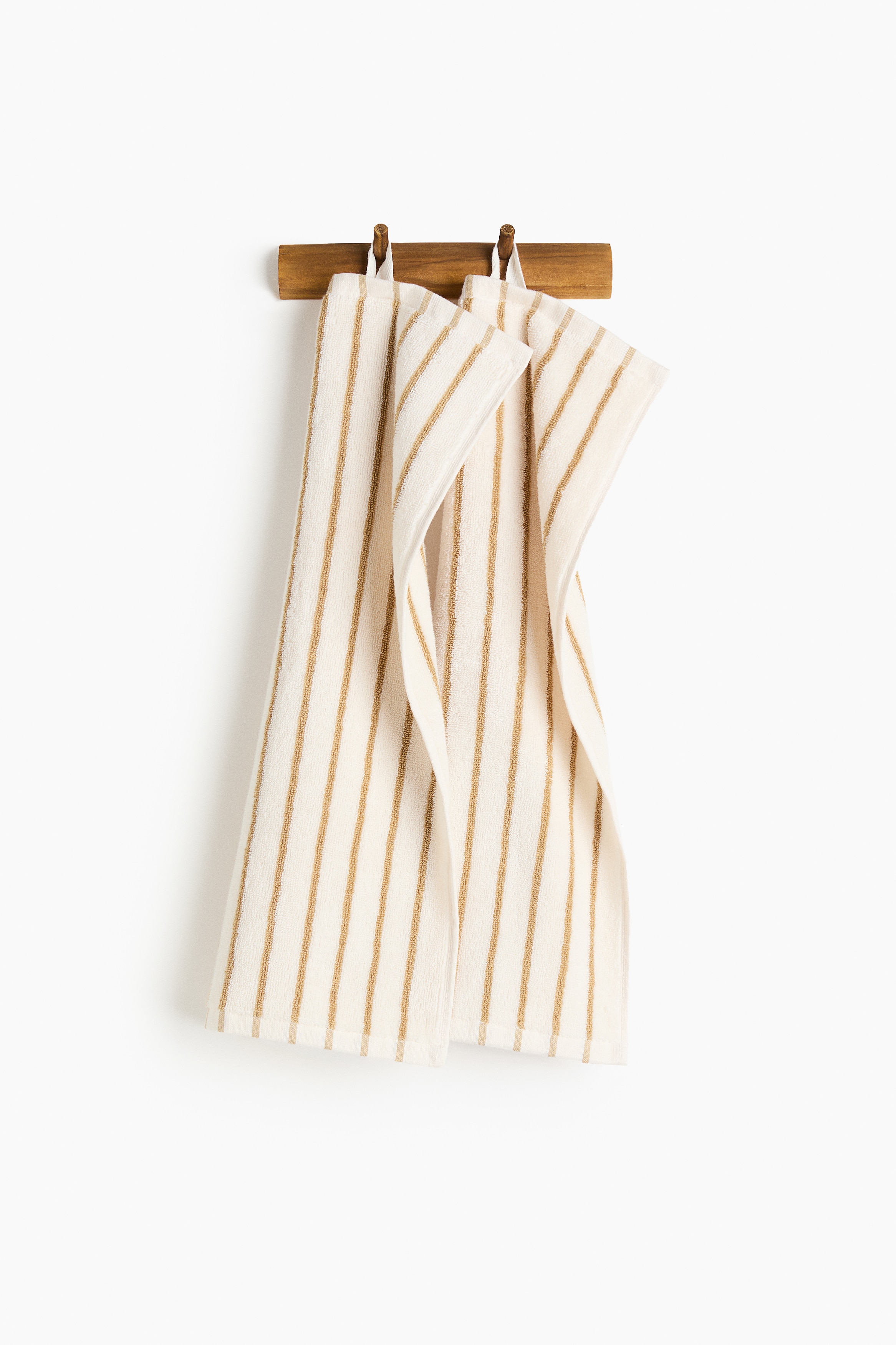 2-pack cotton terry guest towelsModel