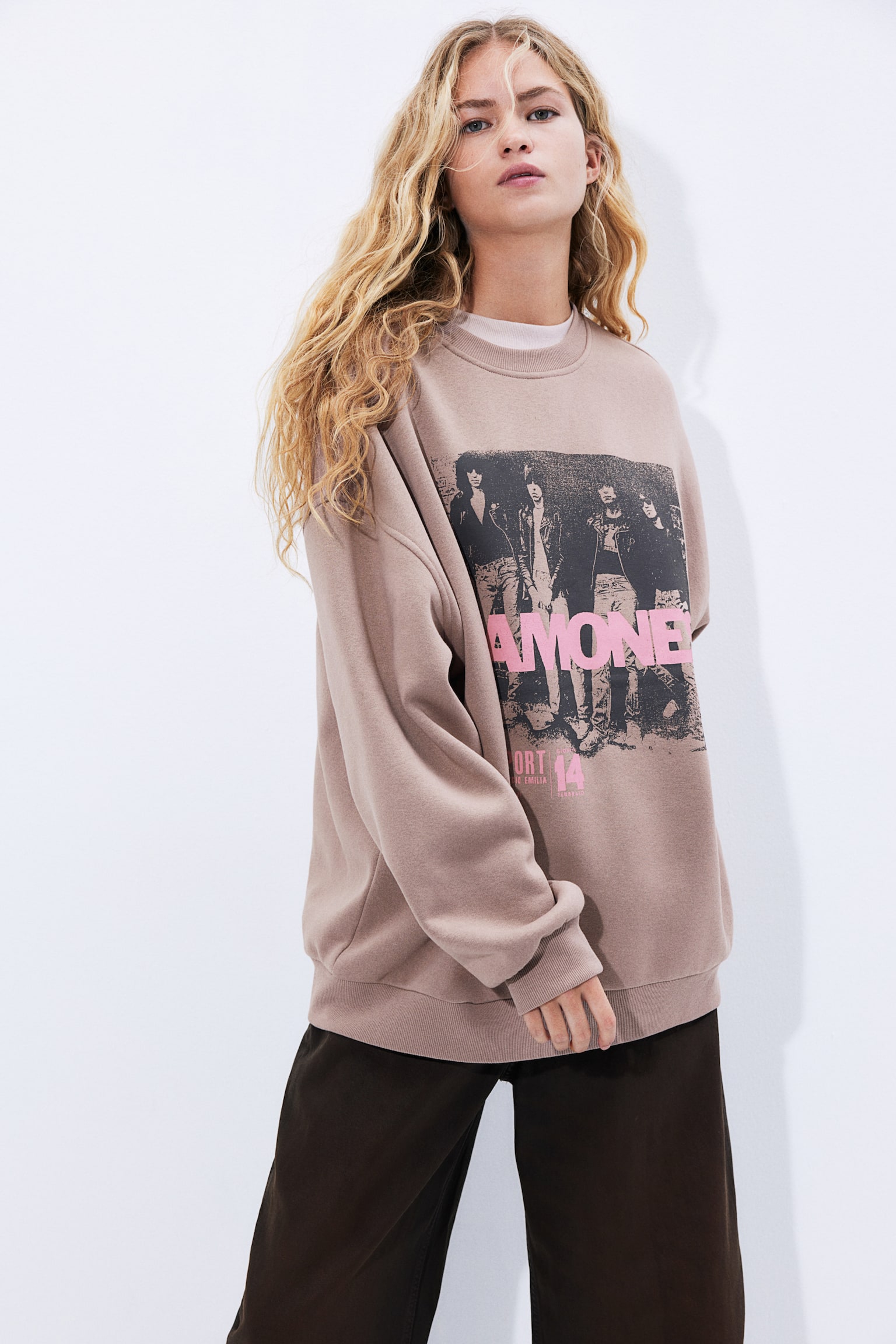 Oversized printed sweatshirt - Greige/Ramones/Black/Elvis Presley/Dark grey/The British Museum/Burgundy/Alice in Wonderland/Light beige/The Beatles/Cream/Sublime - 3