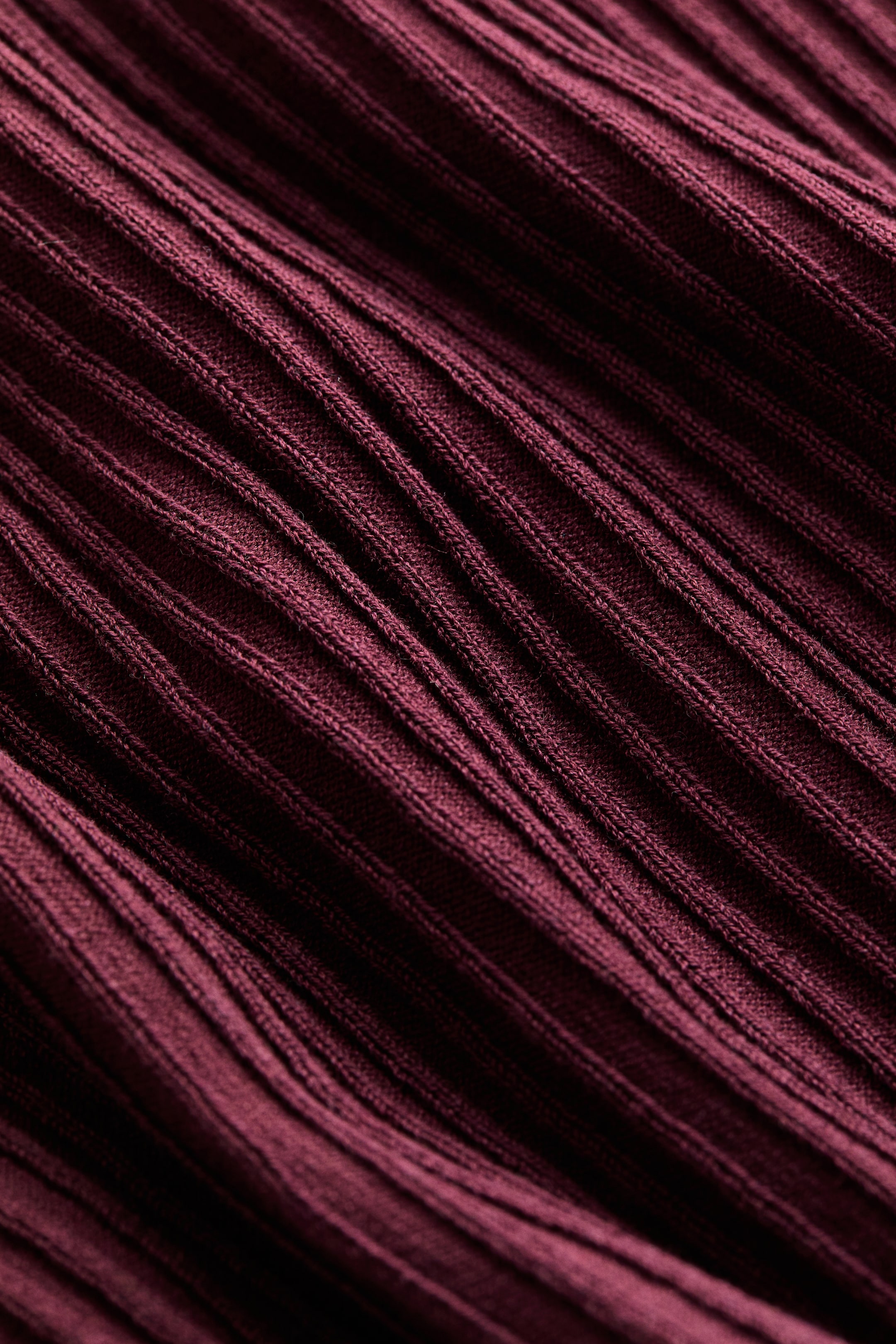 Robe en tricot côtelé avec col cheminée