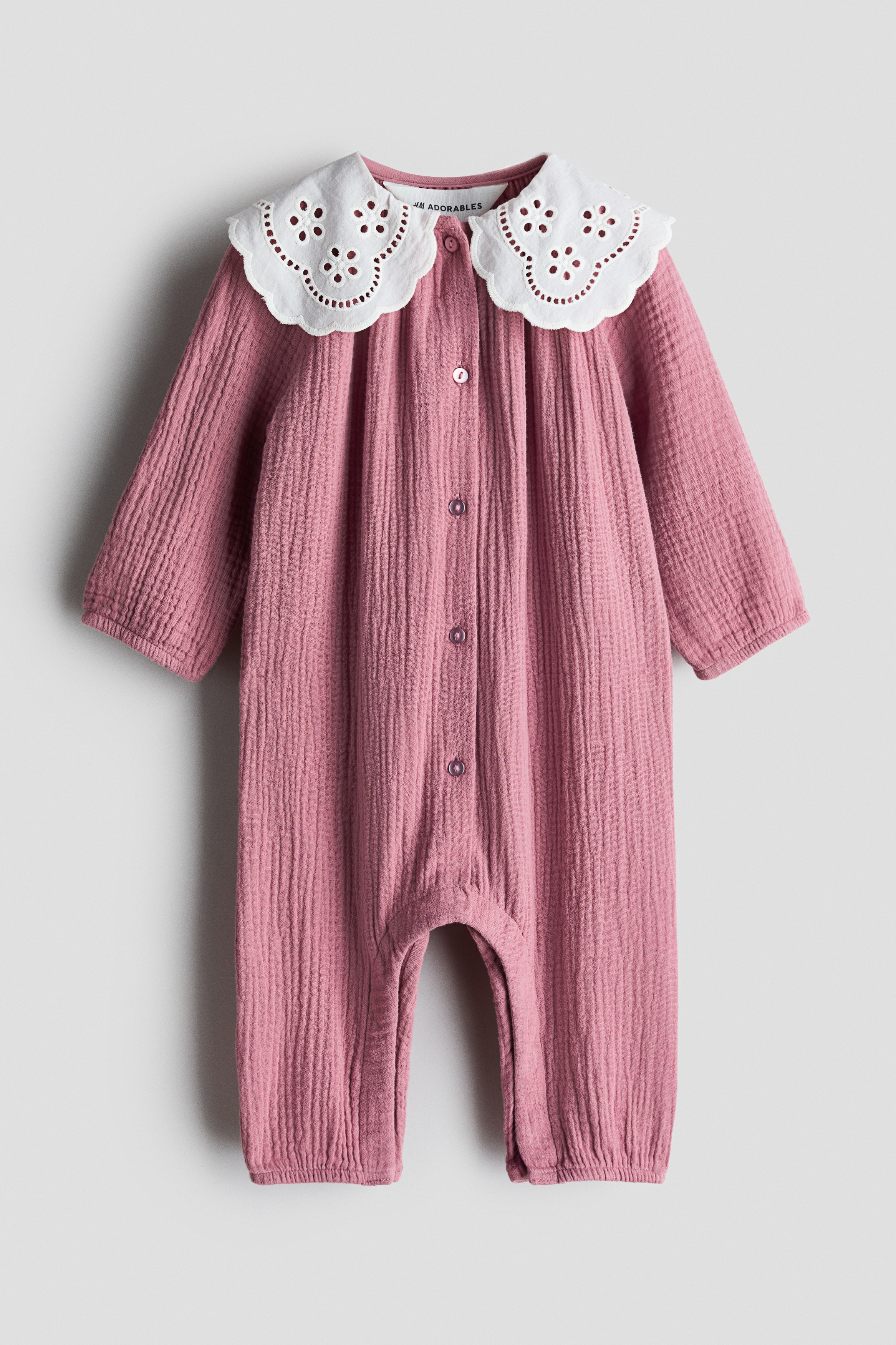 Cotton muslin romper suitModel