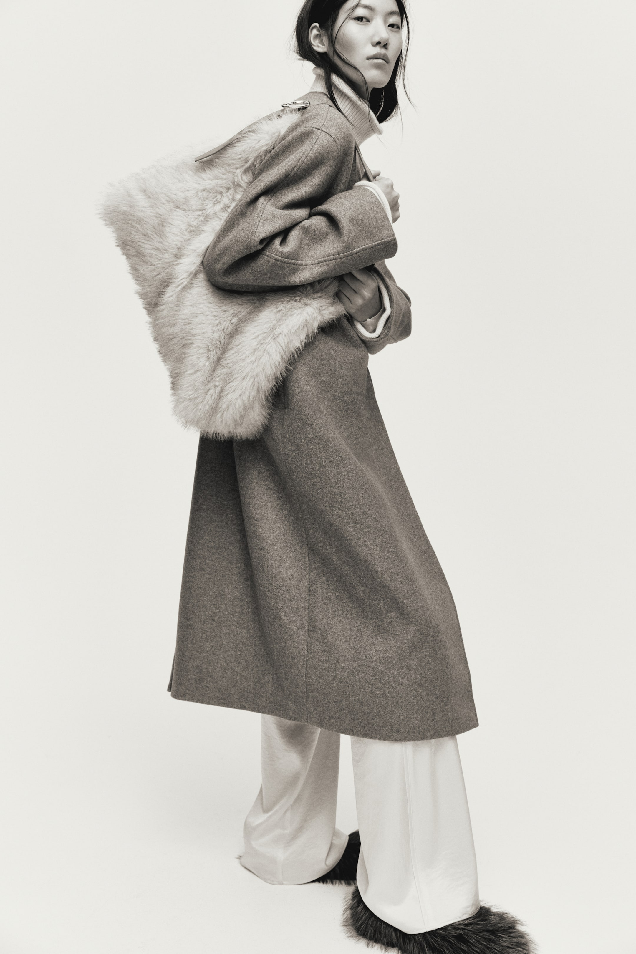 View larger image: Shopper - Light beige - Ladies | H&M IN 2