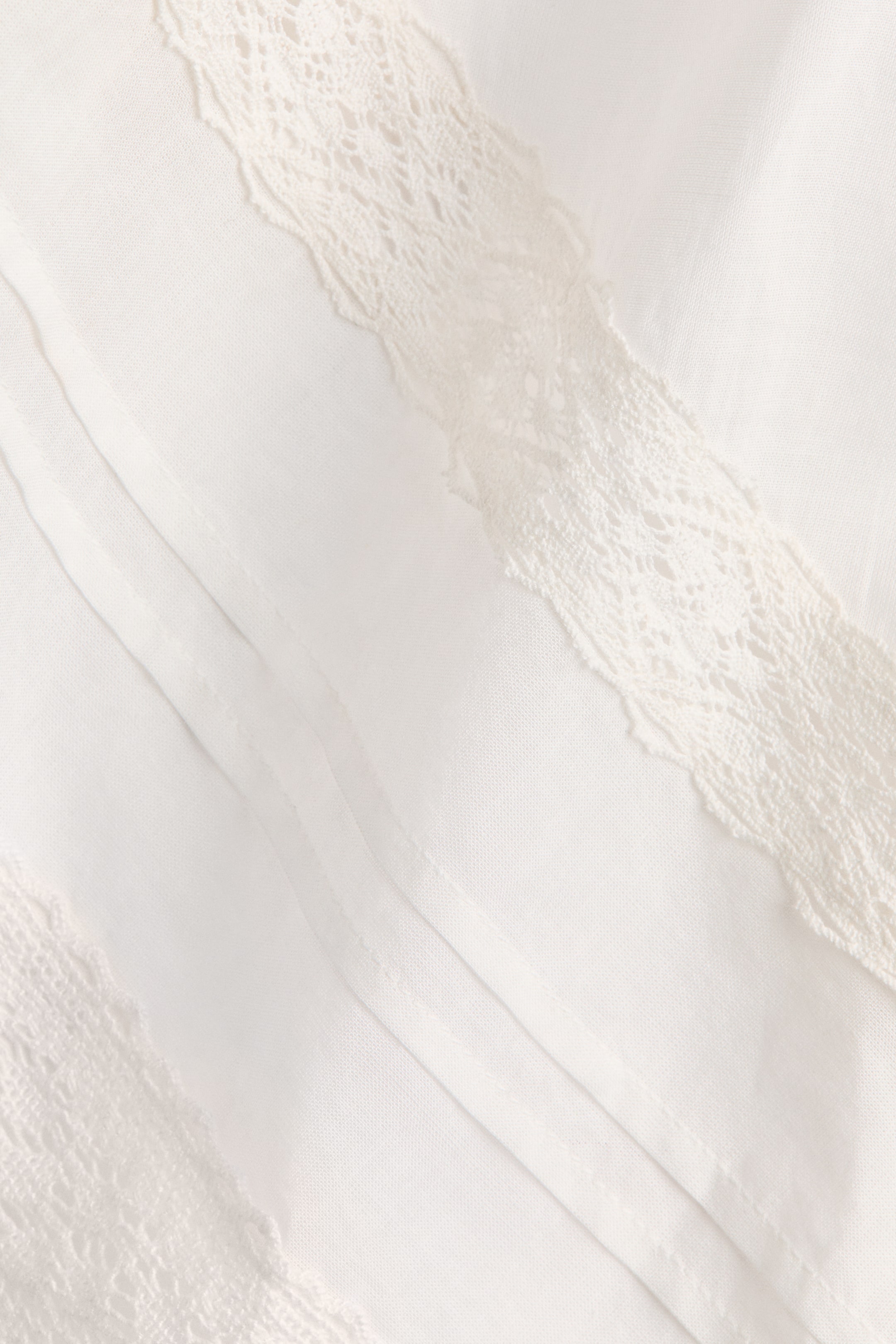 Lace-Trimmed Sarong