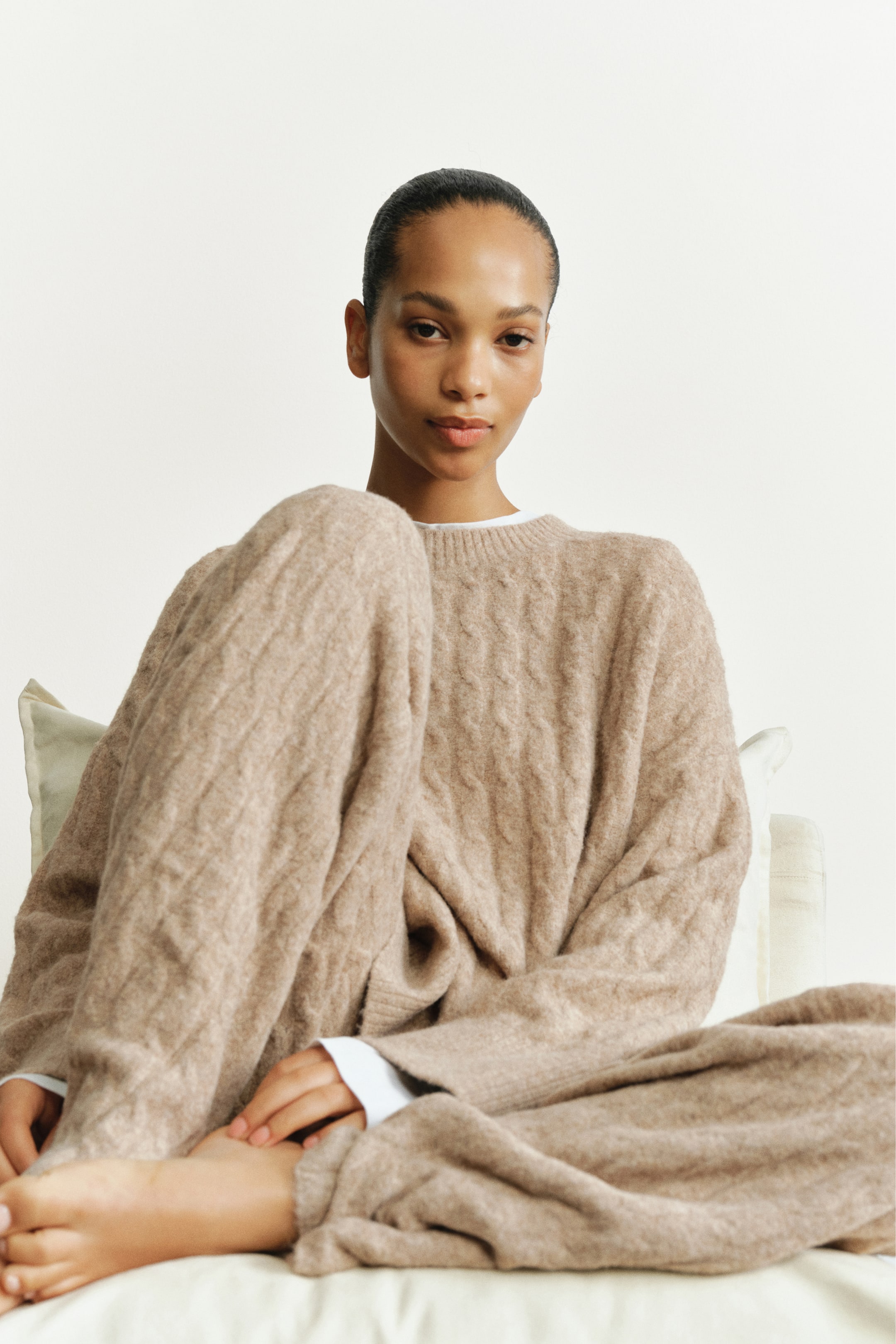 View larger image: Loose-fit cable-knit jumper - Dark beige - Ladies | H&M 1