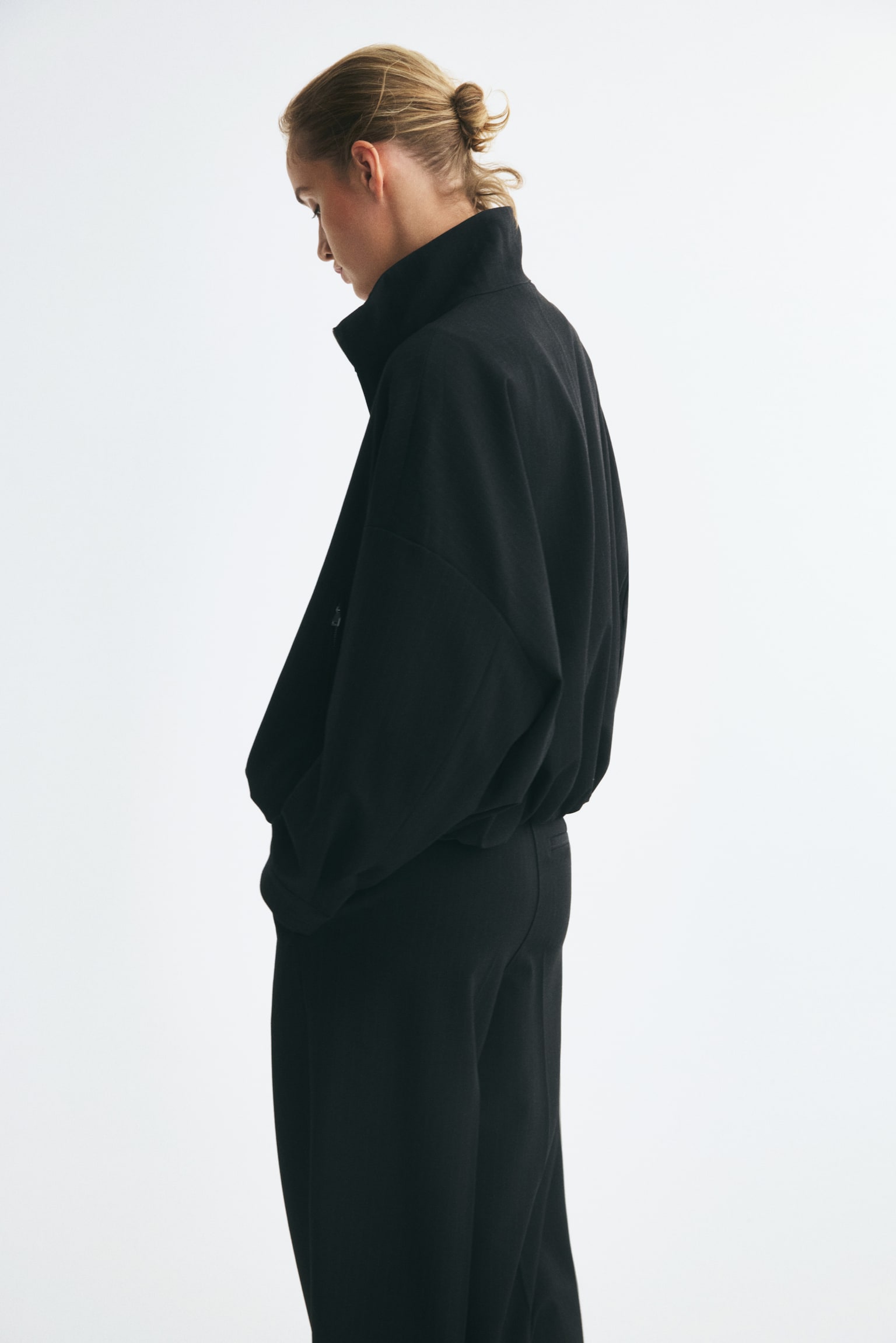 Женская куртка H&M Oversized Bubble-Hem, цвет: Тёмный серый — фото 4