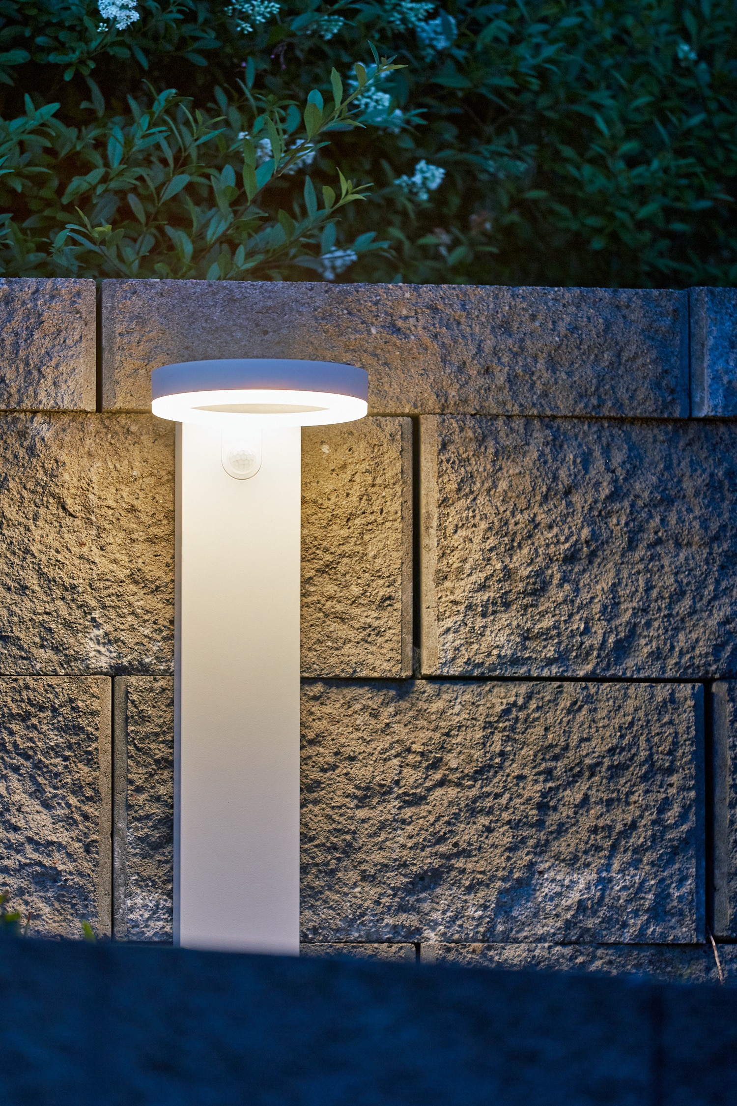 Solcelledrevet Havelampe Vidi 60 Cm - Hvid