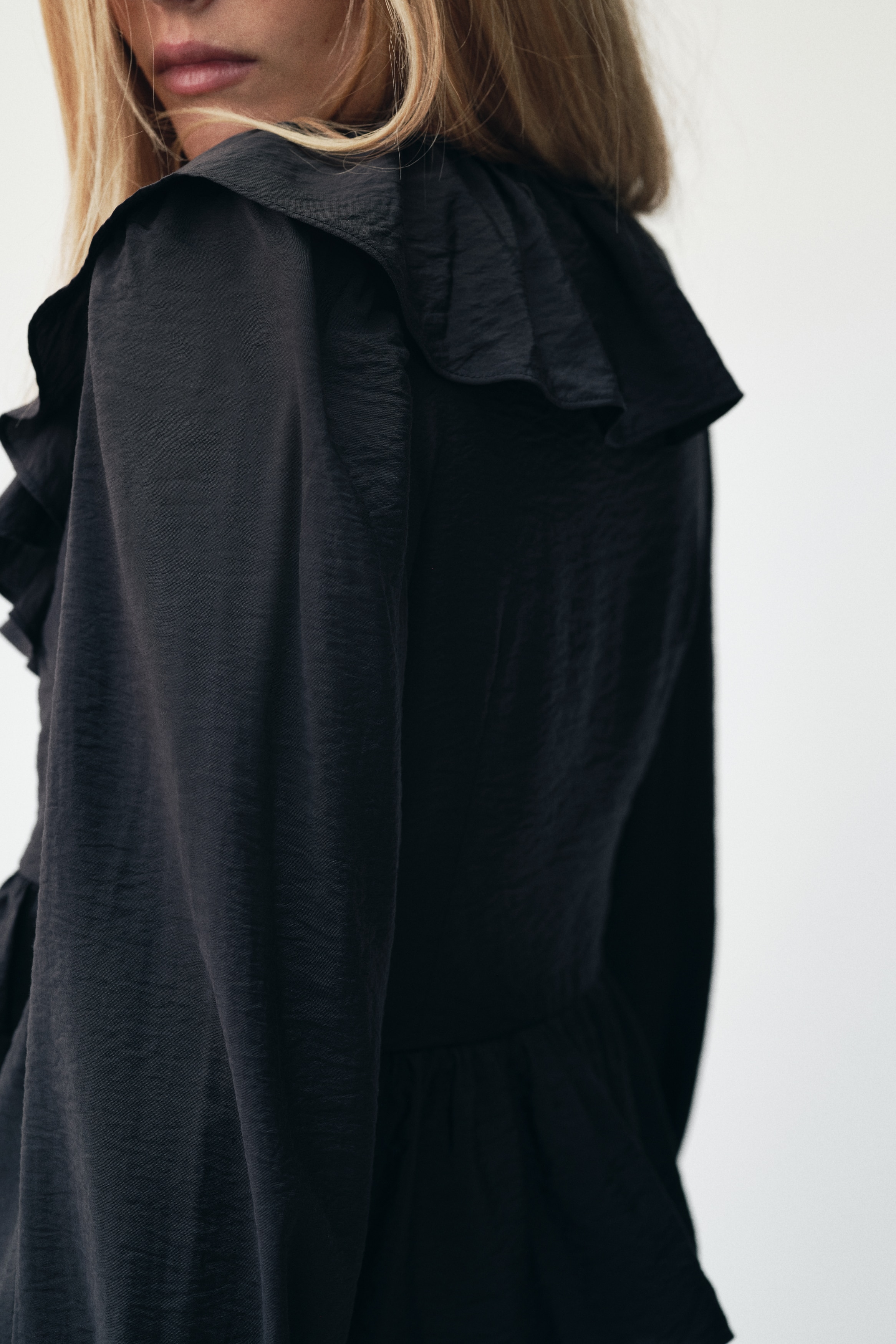 Flounced blouse