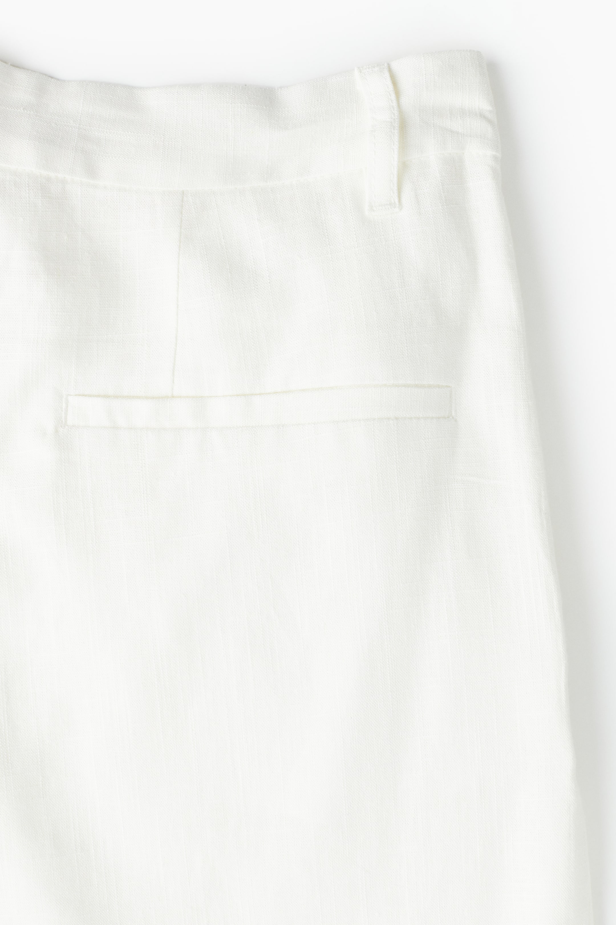 Dressy Linen-blend Shorts - Regular waist - Knee-length - White ...