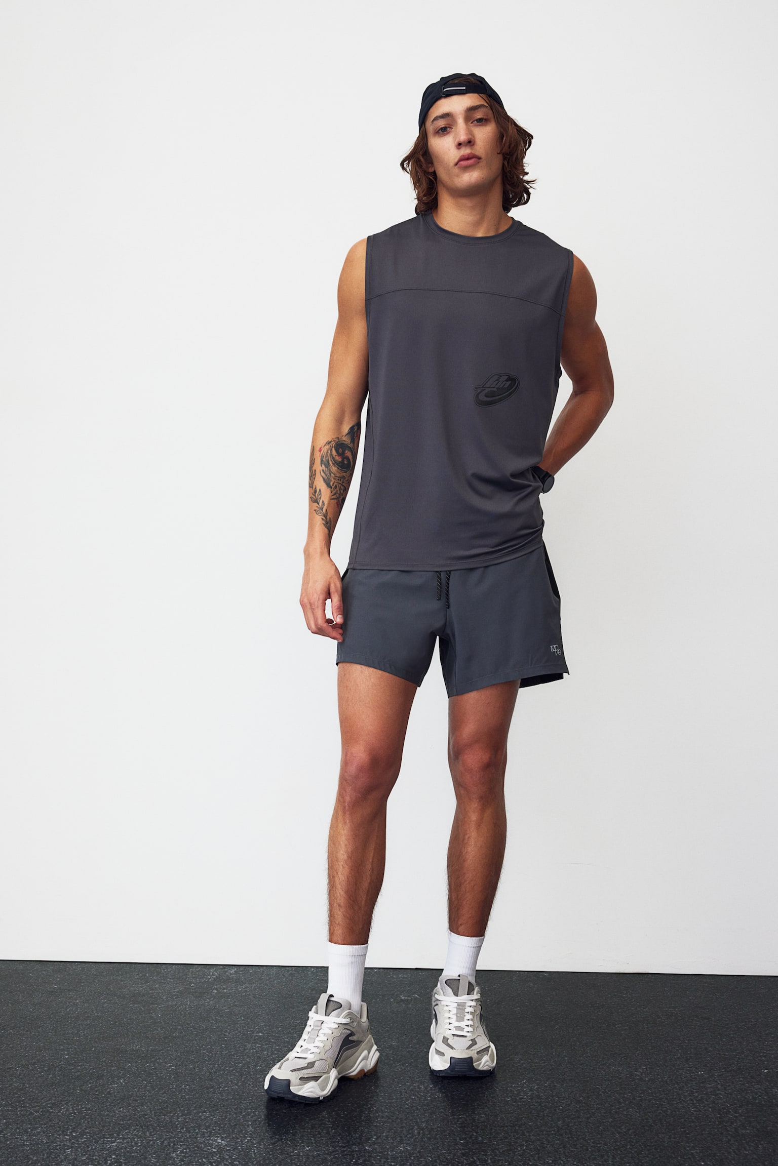 Regular Fit Running Tank In DryMove™ - Dark grey/Runner/Black/Tie dye/Black/Euphoric Run - 1