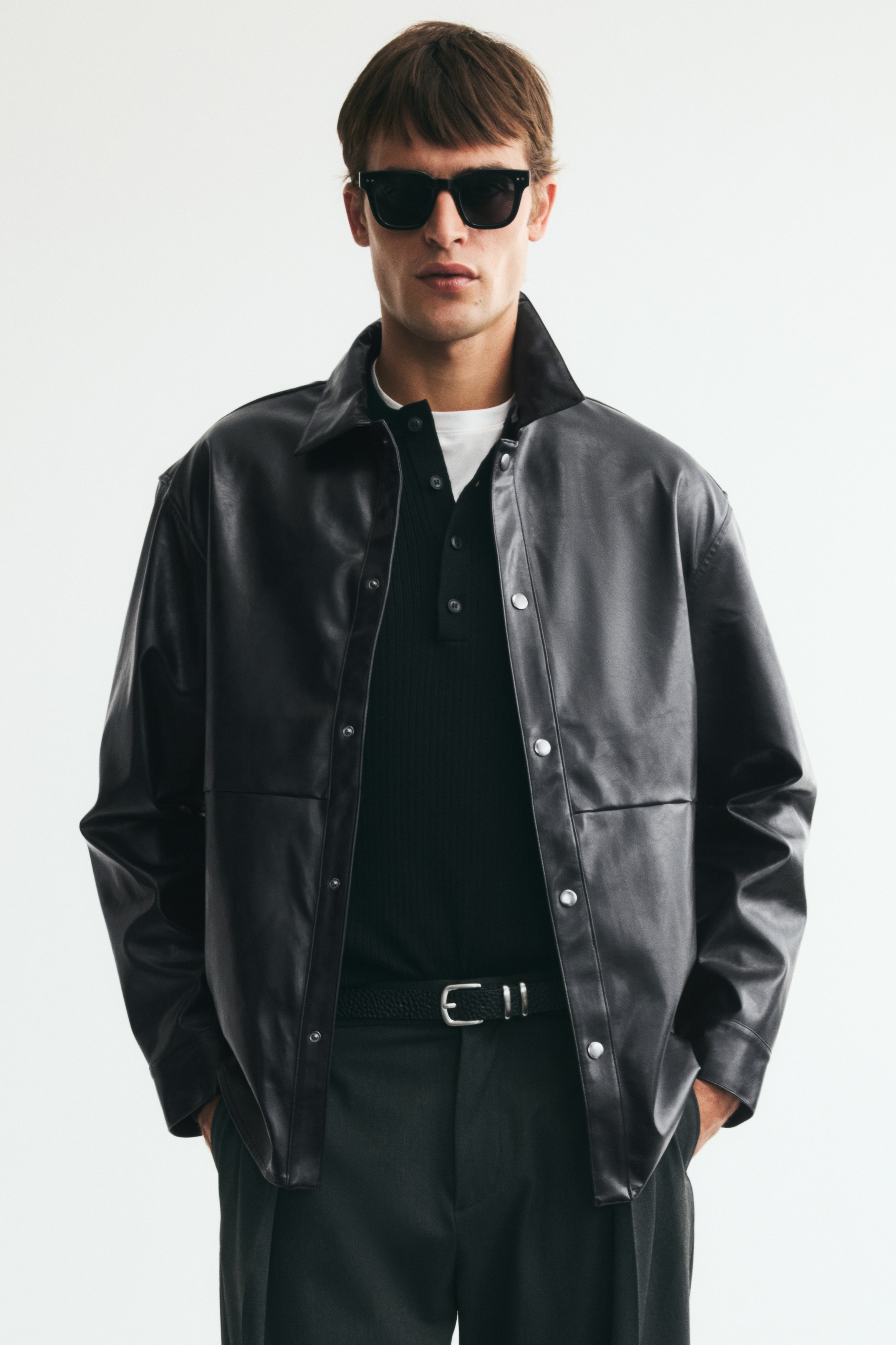 Coated overshirtModel