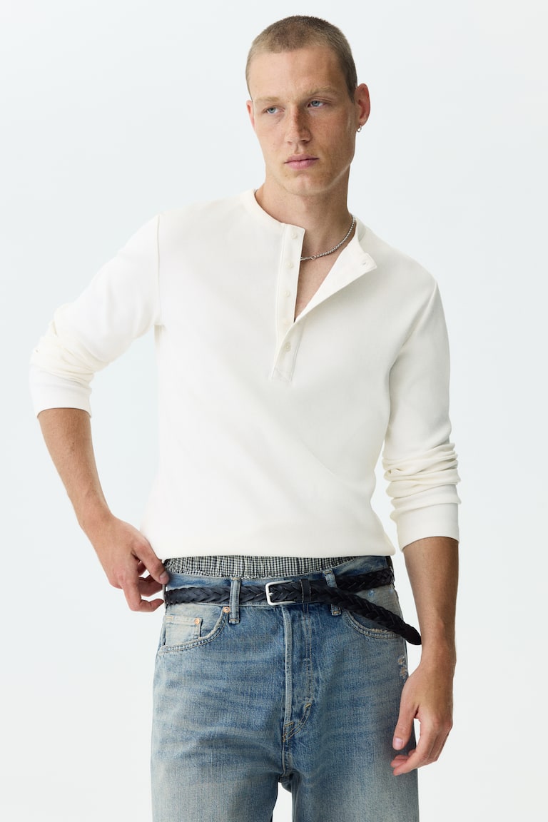 Rebrasta majica s Henli izrezom Slim Fit