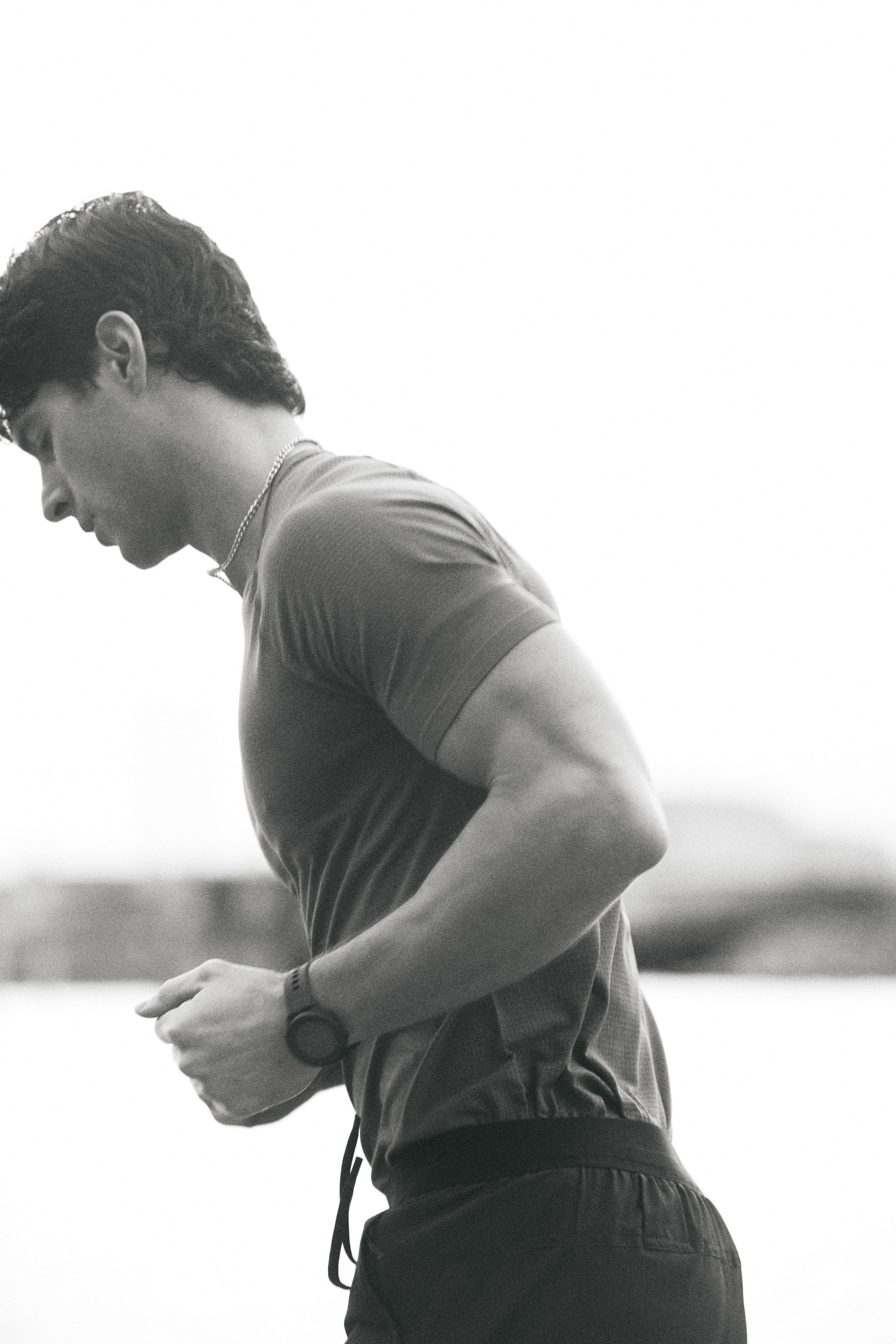 הצגת תמונה גדולה יותר: טישירט ספורט DryMove™‎ Muscle Fit‎ - ורוד כהה - Men | H&M IL 5