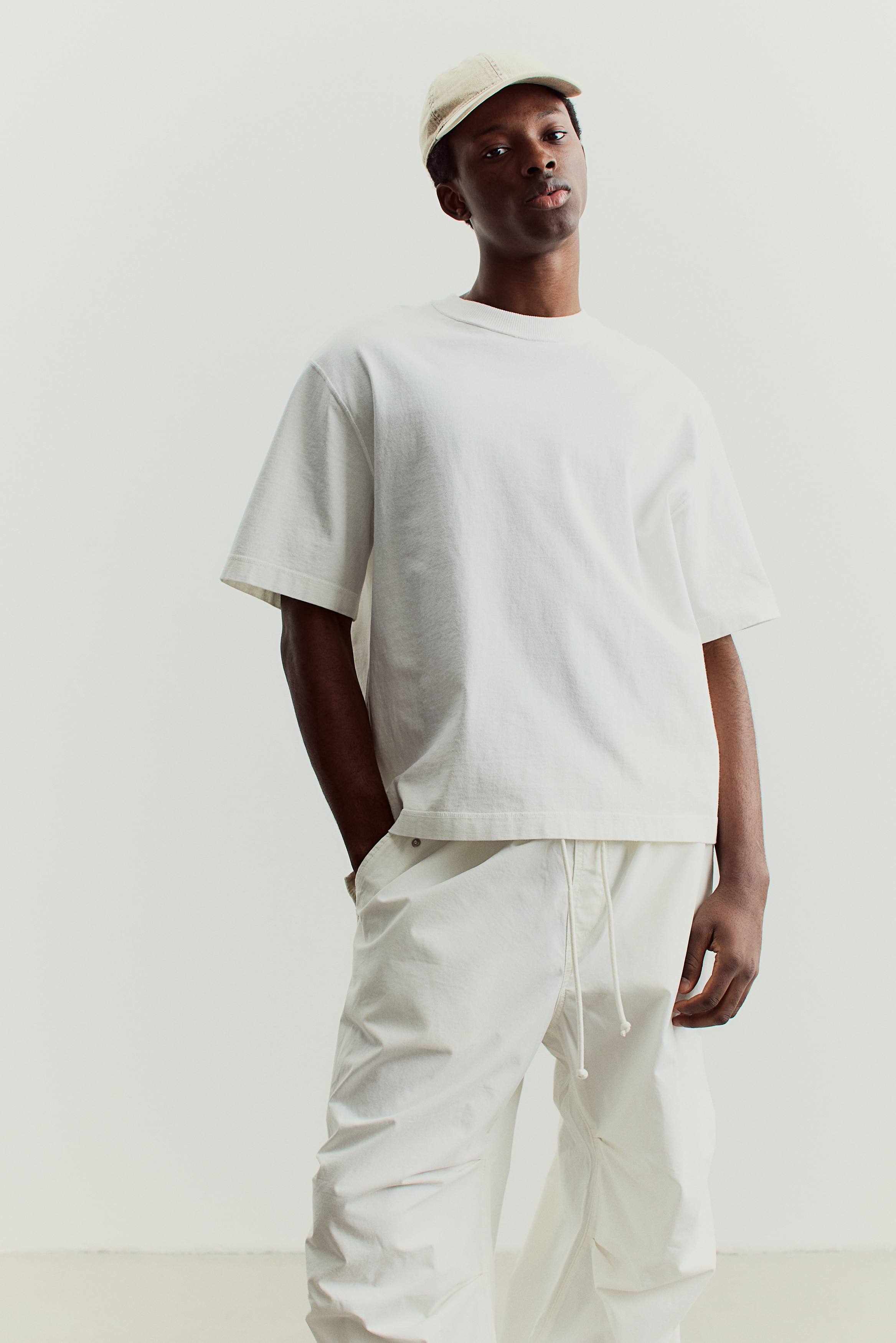 ボトムス H ルーズフィットパラシュートパンツ - ホワイト - Men | H&M JP