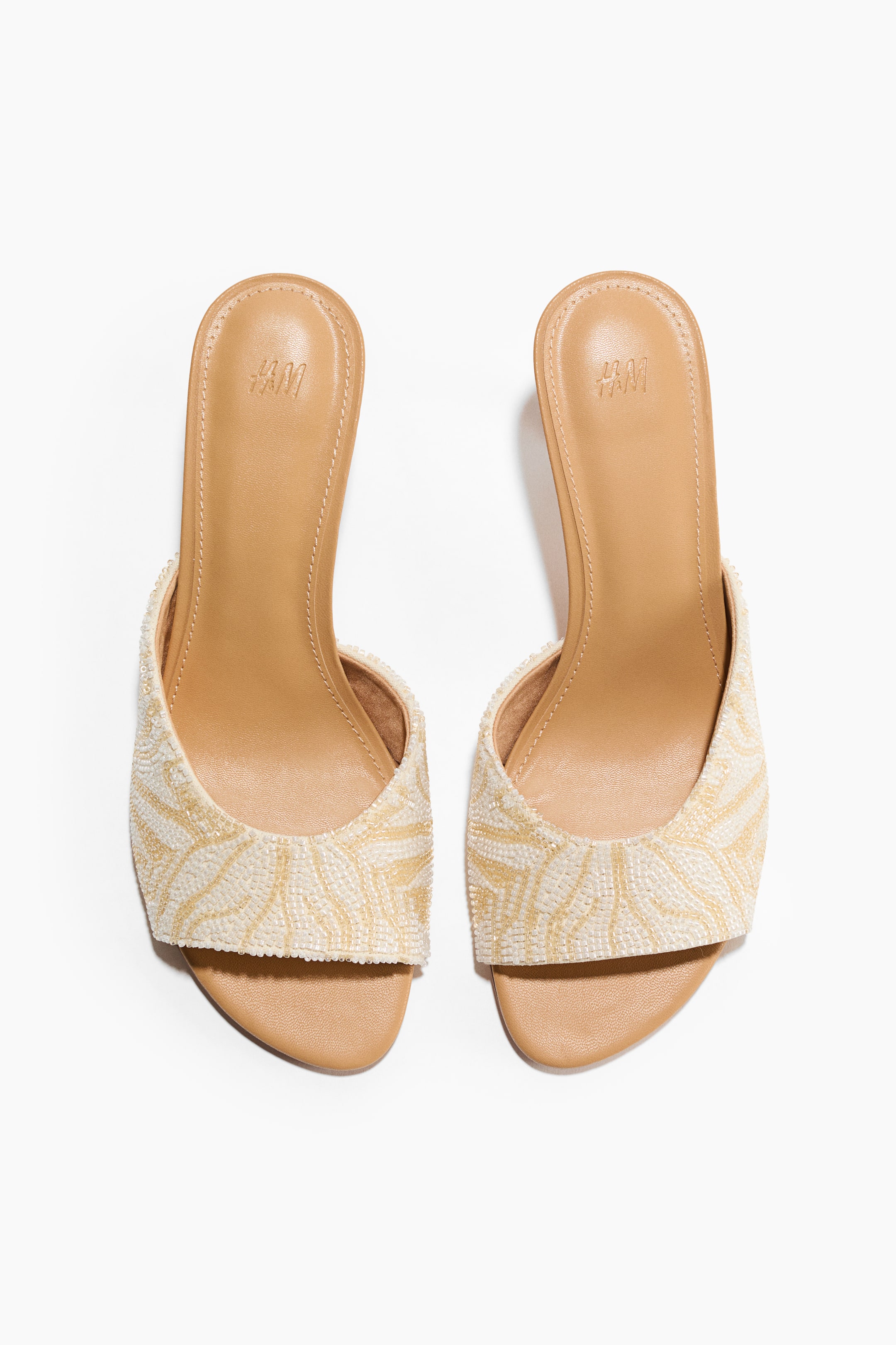 Sandales à talon avec perles de fantaisie