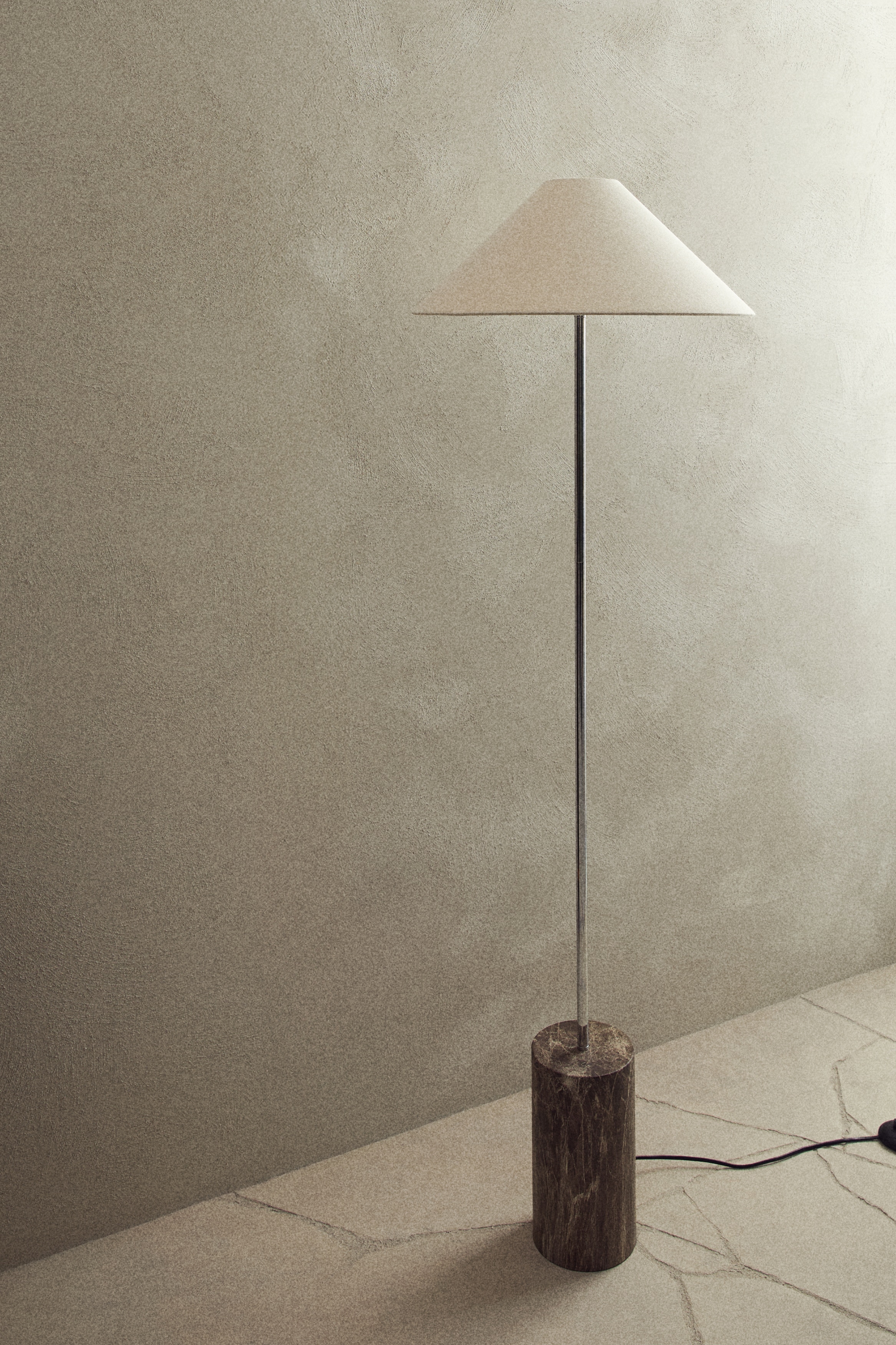 Marble-look floor lamp - Brown