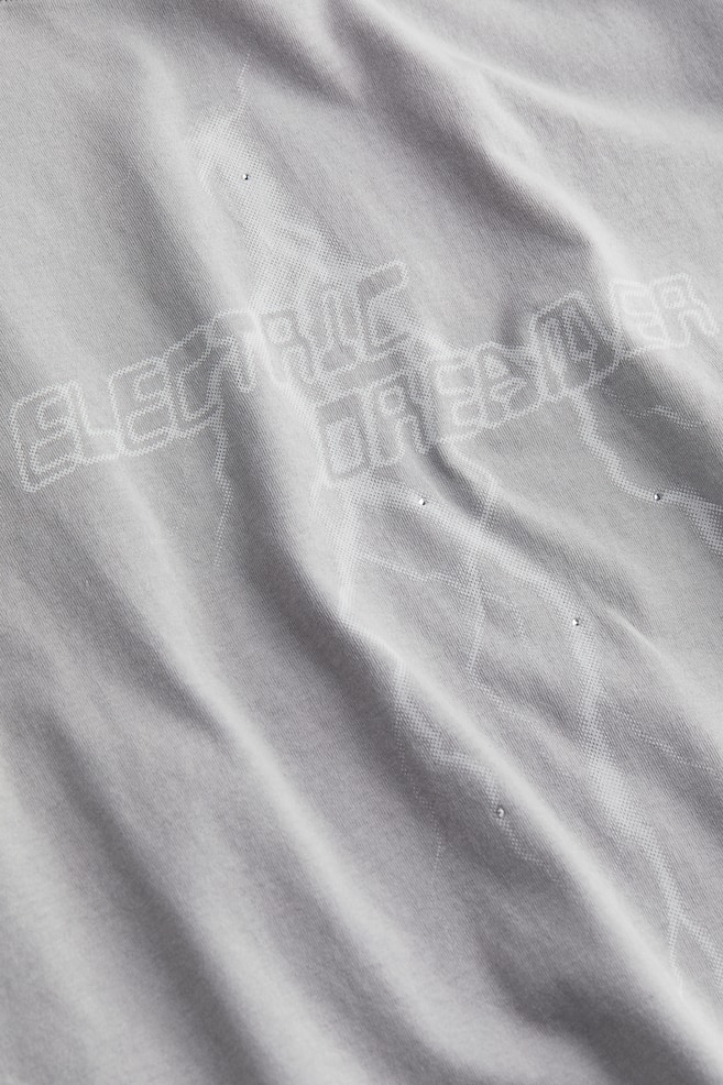 Oversized T-Shirt mit Print - Hellgrau/Electric Dreamer/Dunkelblau/Los Angeles/Dunkelgrau/Romantic/Dunkelgrau/Detroit/Weiß/Herz/Cremefarben/Sports/Cremefarben/Nevada/Weiß/Race - 2