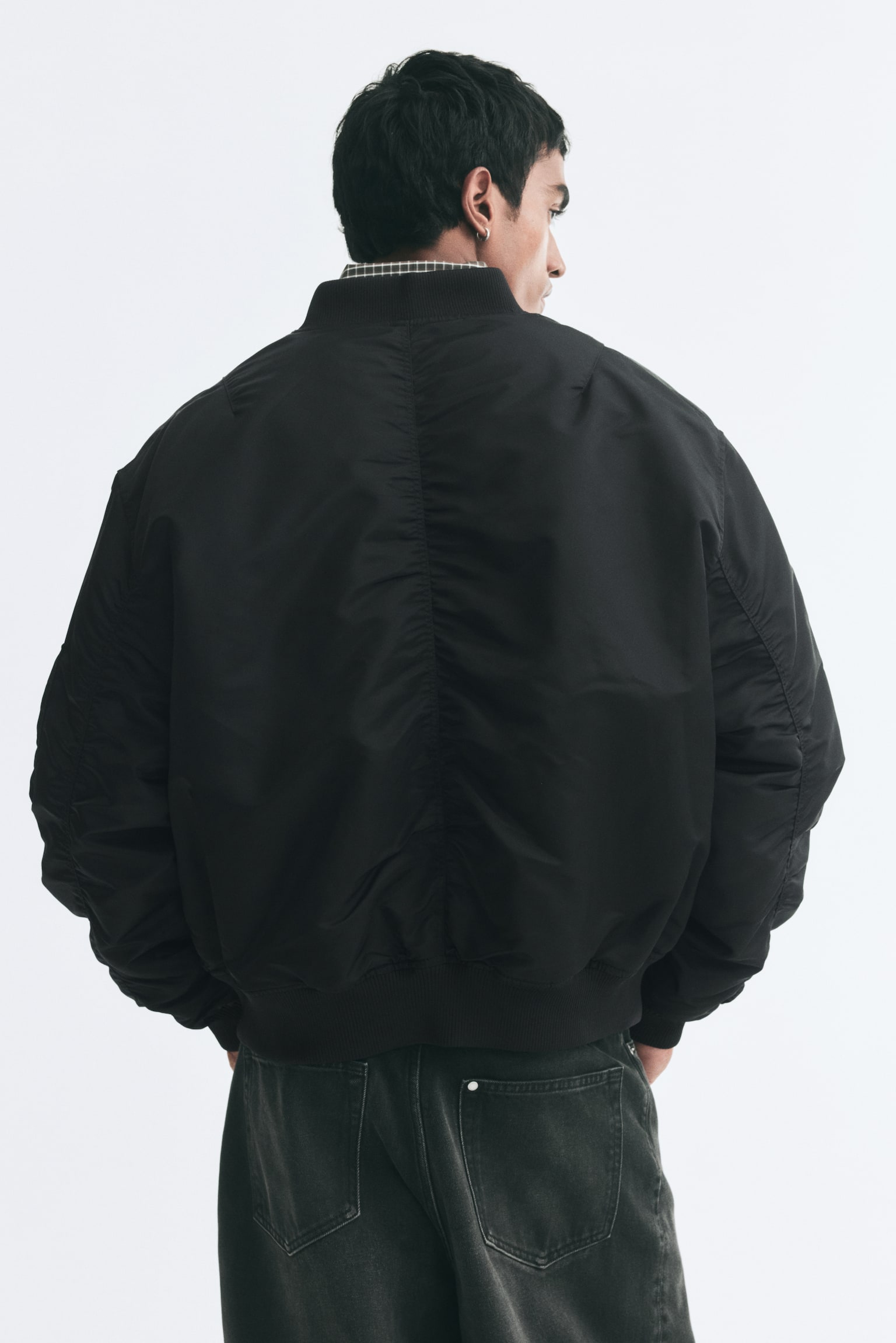 Мужская куртка H&M Padded Bomber, цвет: Чёрный — фото 6
