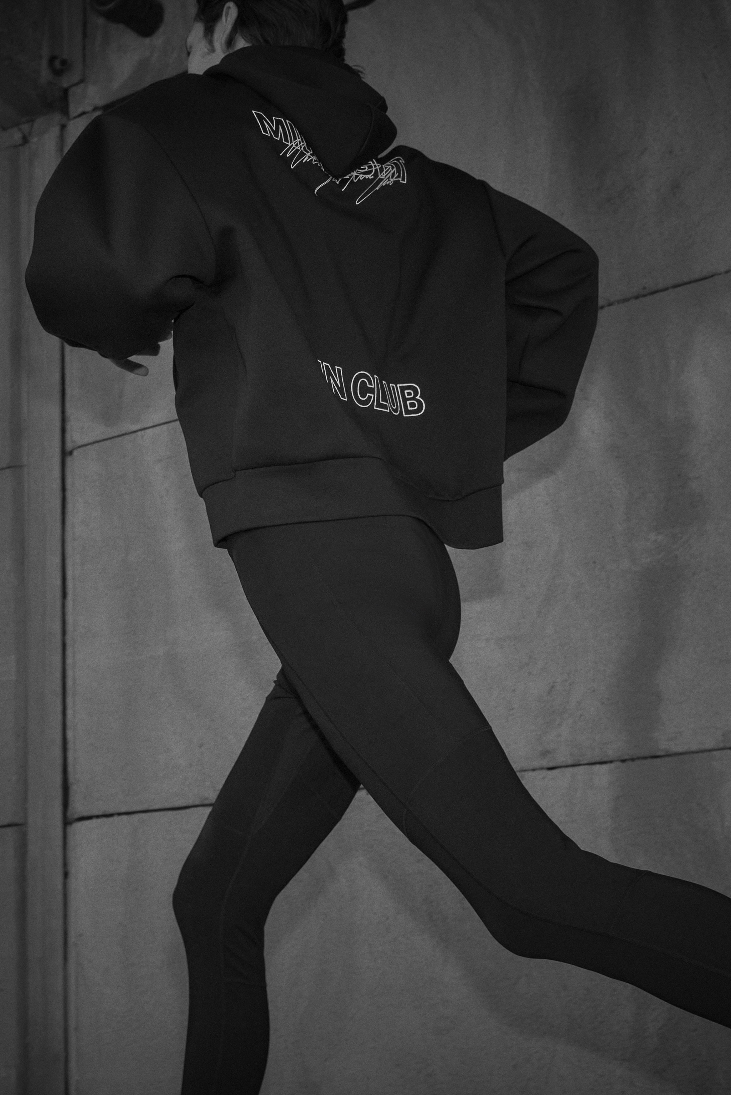 Hoodie med DryMove™ og lynlås Oversized Fit - Sort/Midnight Run Club/Mørkegrå/Lys beige