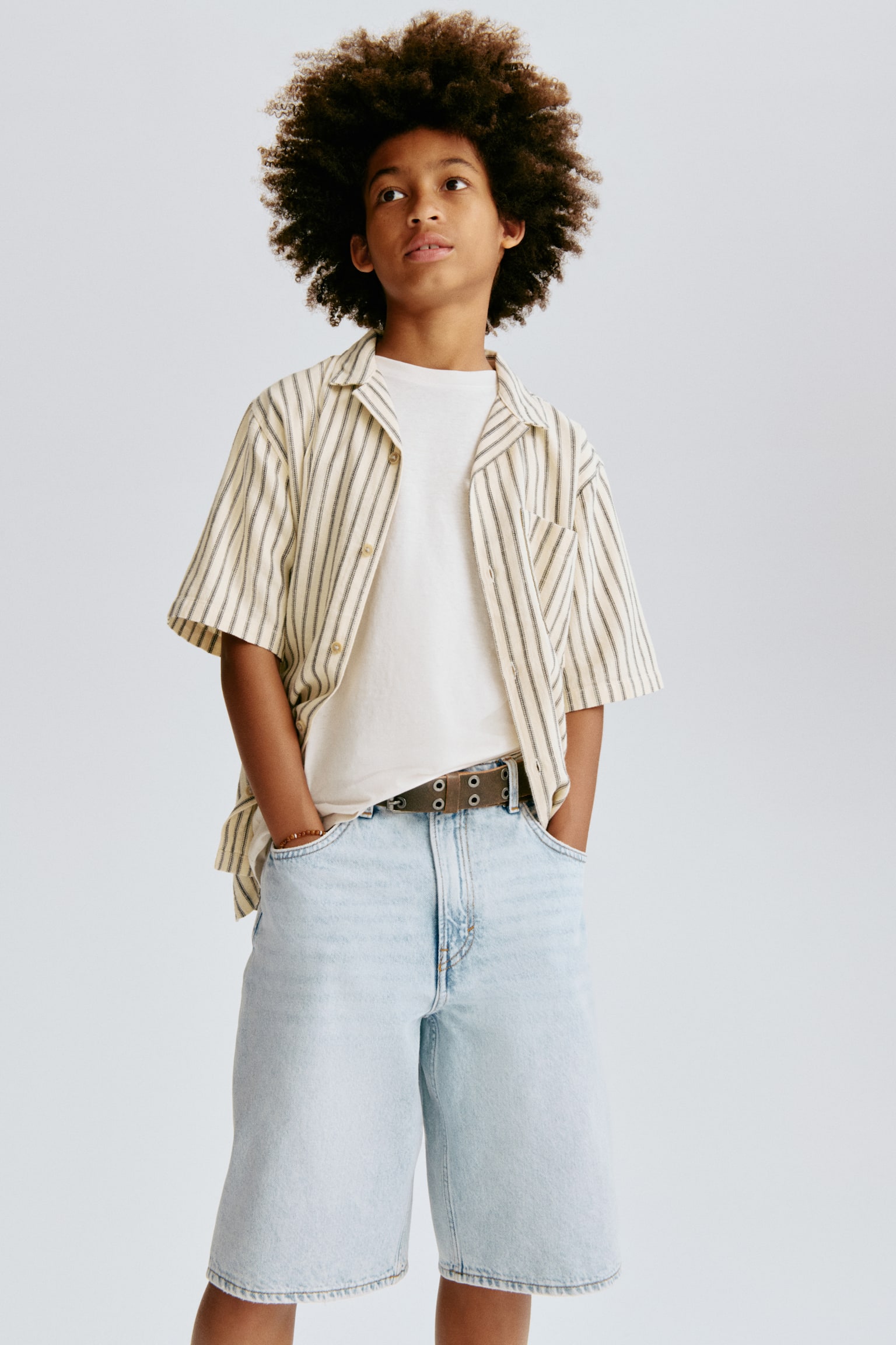 Baggy Fit Denim shorts - כחול ג'ינס בהיר/אפור כהה/כחול ג'ינס בהיר/אפור ג‘ינס כהה - 1