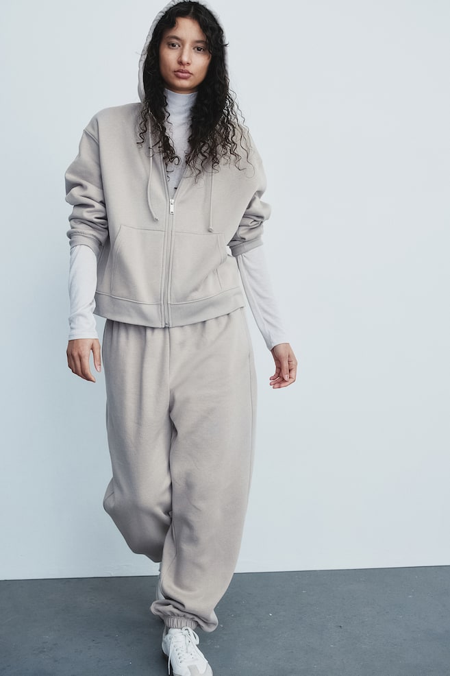 P FLARE TR DARK GREY SWEATSUIT – Placé En Français