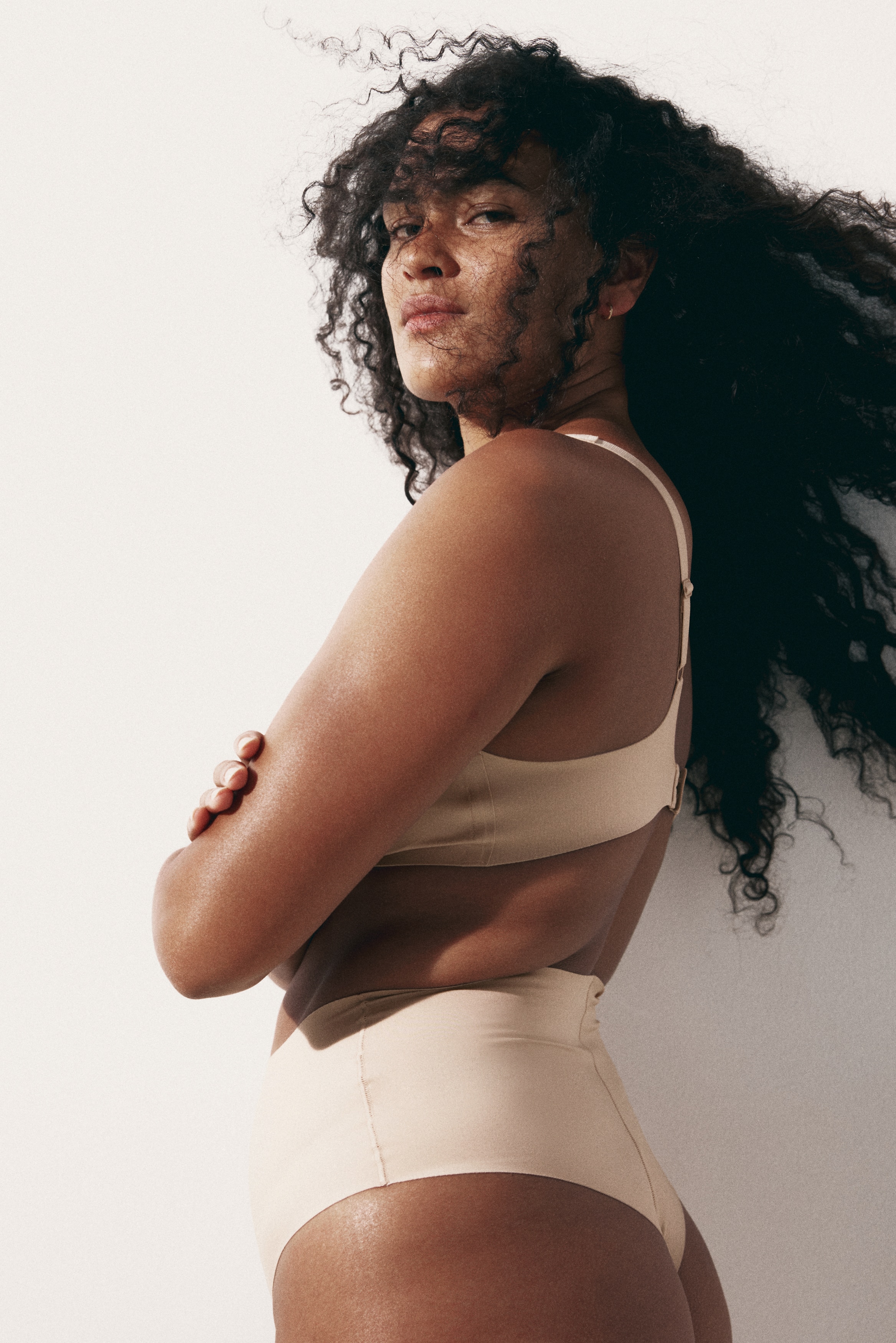 Dame - Beige Medium shape Brazilian truse i micro - Size: XL  - H&M