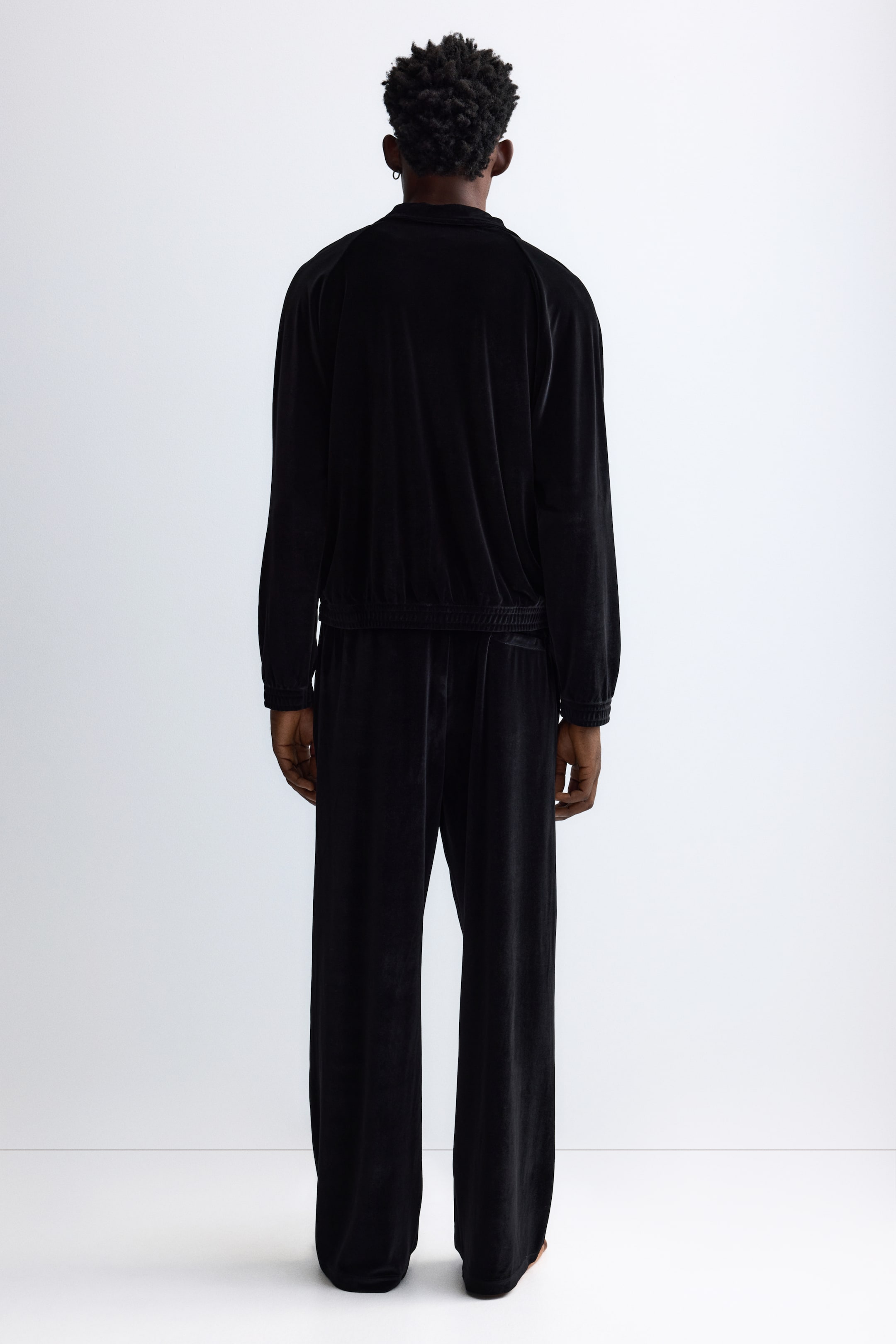 View larger image: Velour tracksuit - Black - Men | H&M IN 5