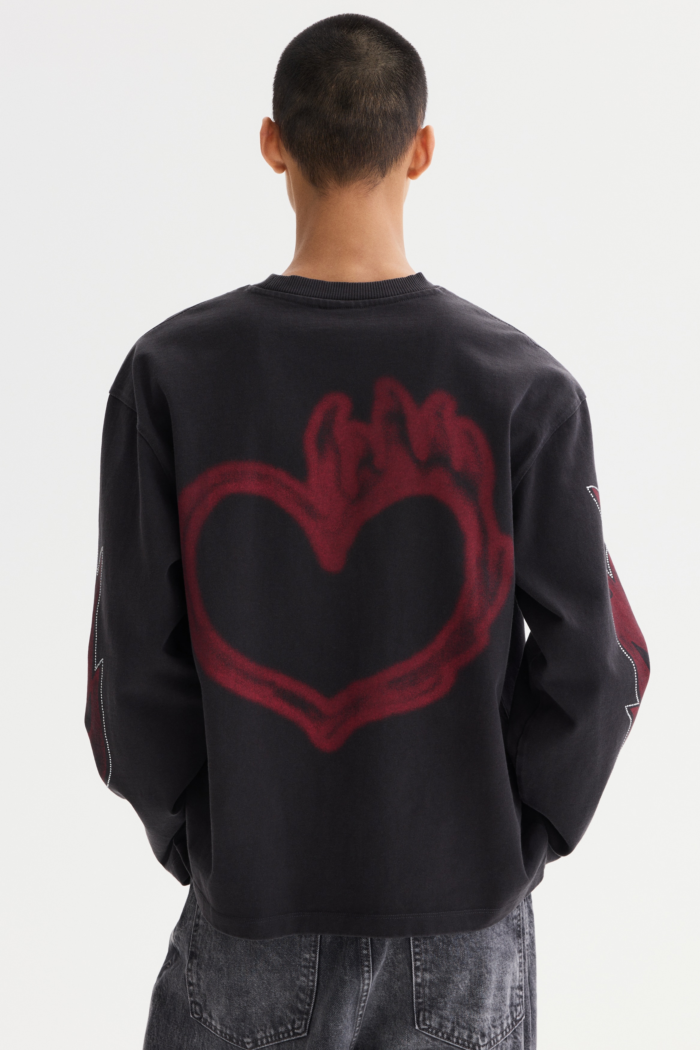 Men's Black/Heartbreaker Season Loose-Fit Long-Sleeved T-Shirt