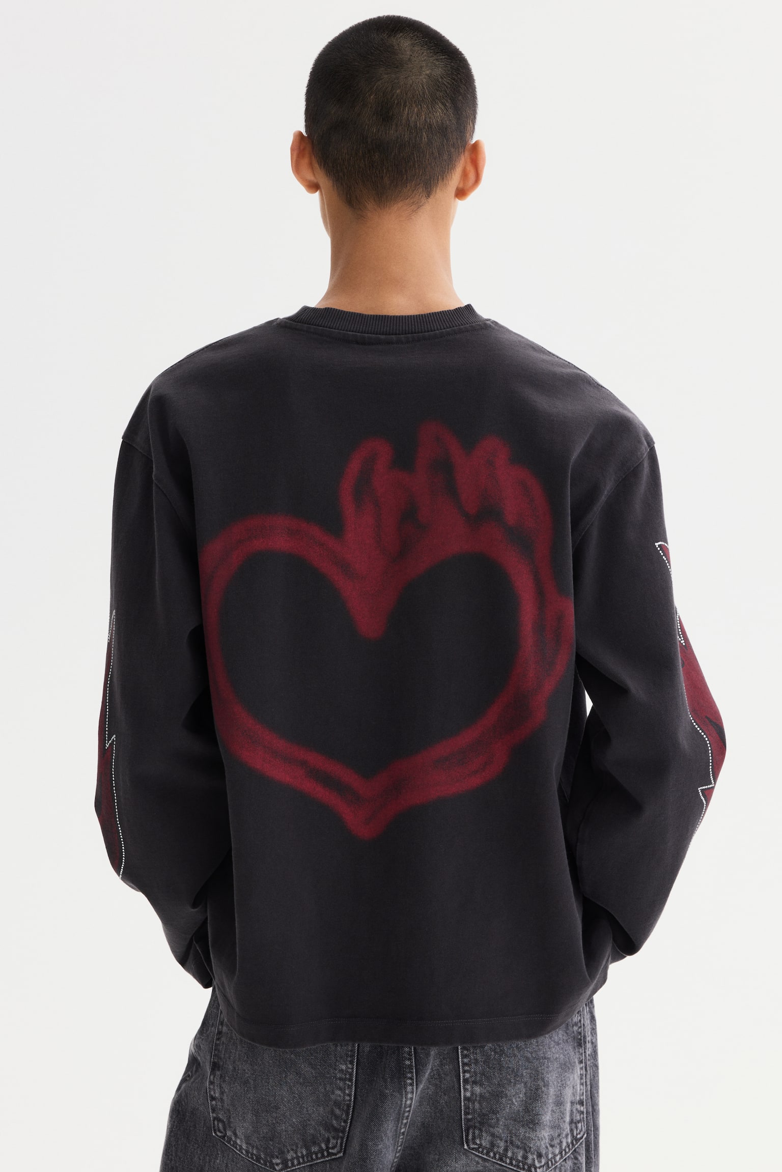 Loose-Fit Long-Sleeved T-Shirt - Black/Heartbreaker Season/Pink/No Love Just Fire - 6
