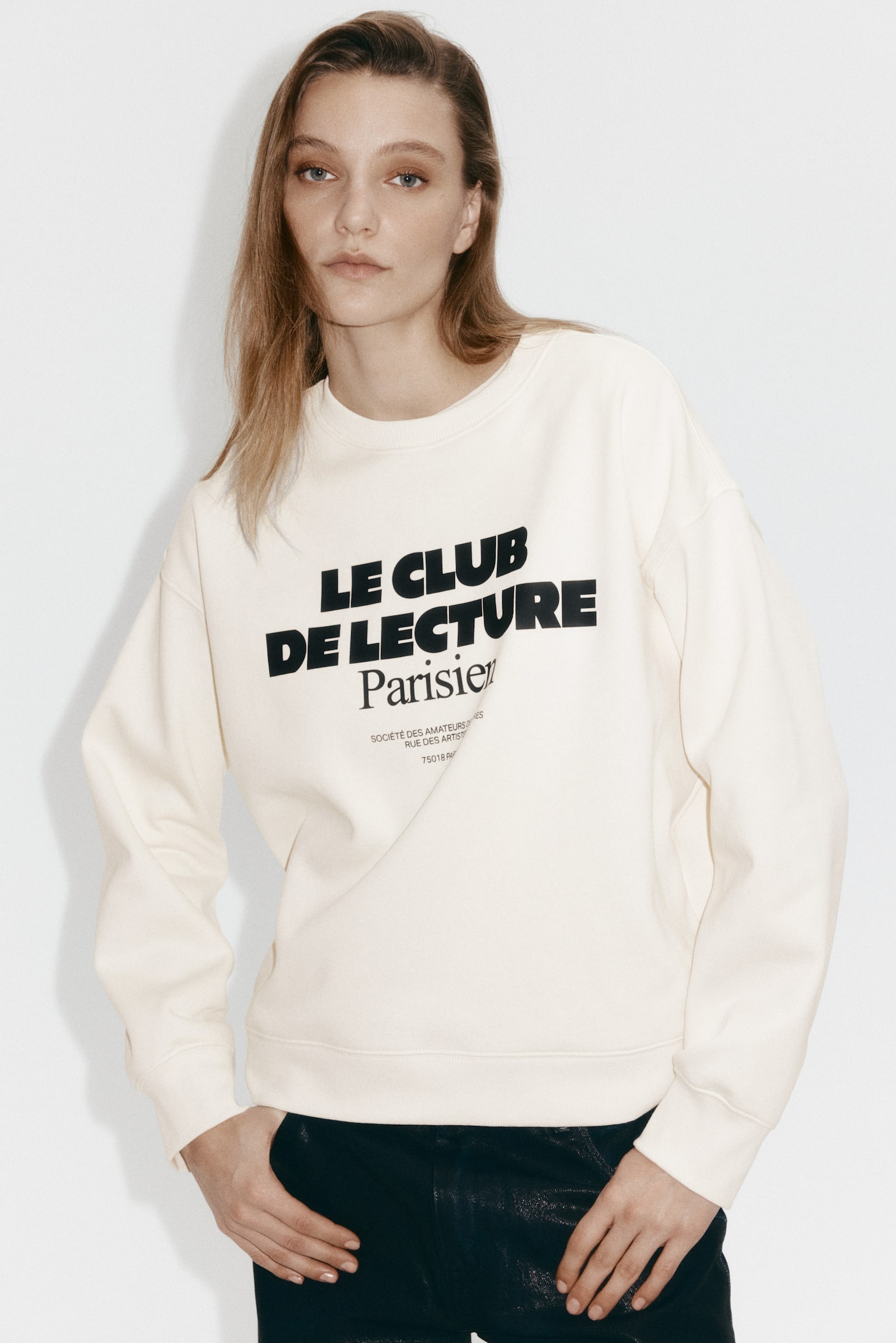 레터링 디테일 스웨트셔츠 - 크림/Le Club/다크 브라운/Paris/라이트 터쿼이스/Art Collective/라이트 그레이 멜란지/NYC/올리브 그린/Ce Soir/크림/Vermont/라이트 블루/New York/다크 브라운/Paris/화이트/네이비 블루 스트라이프 - 4