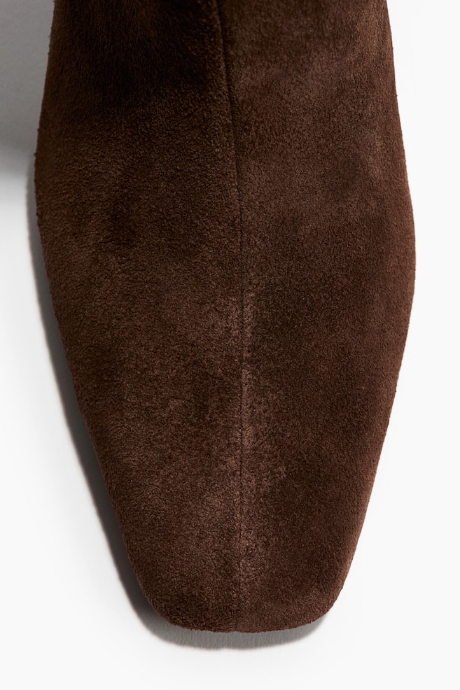 Heeled Split Suede Ankle Boots - Dark brown - 4