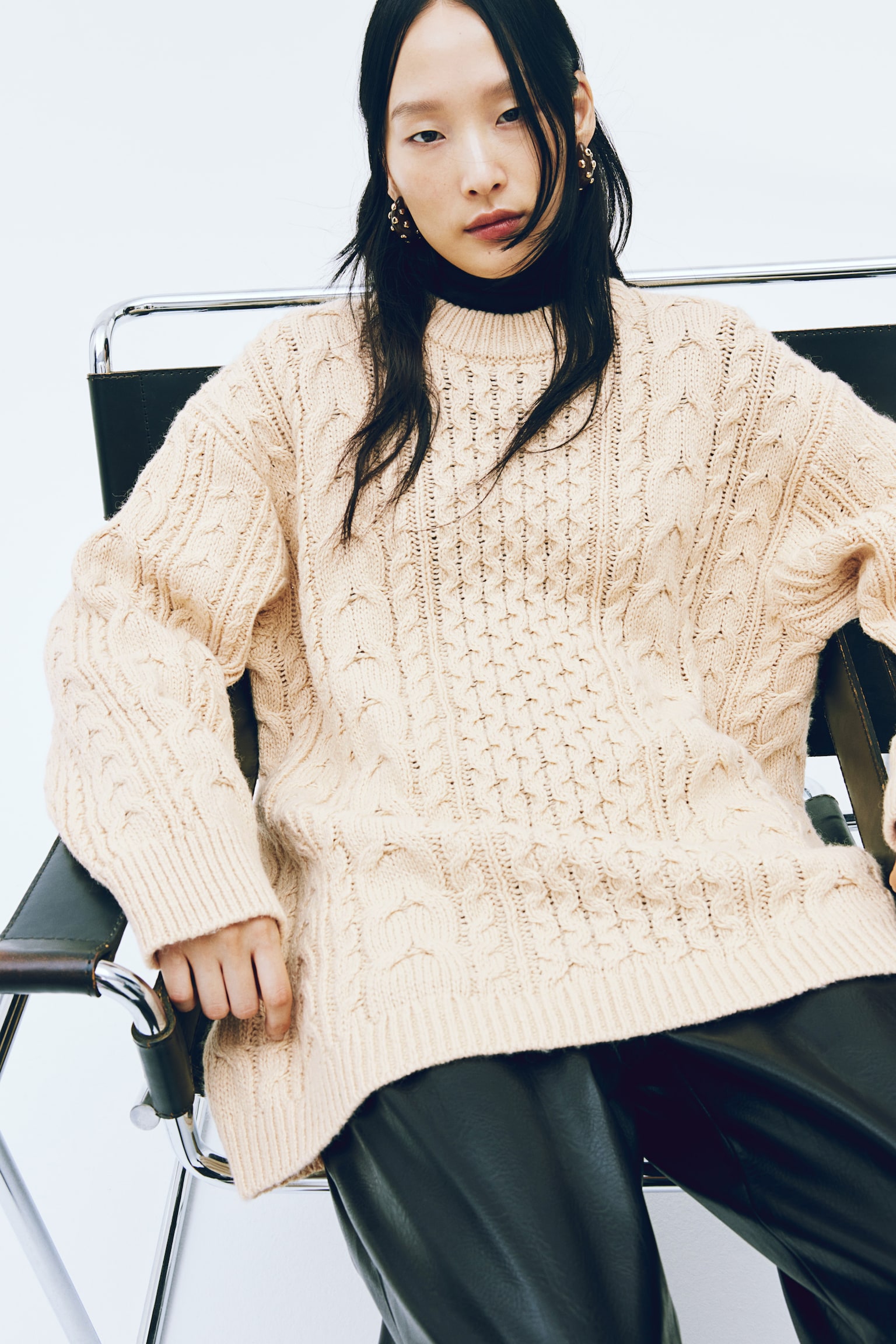 Wool-blend cable-knit jumper - Light beige - 6