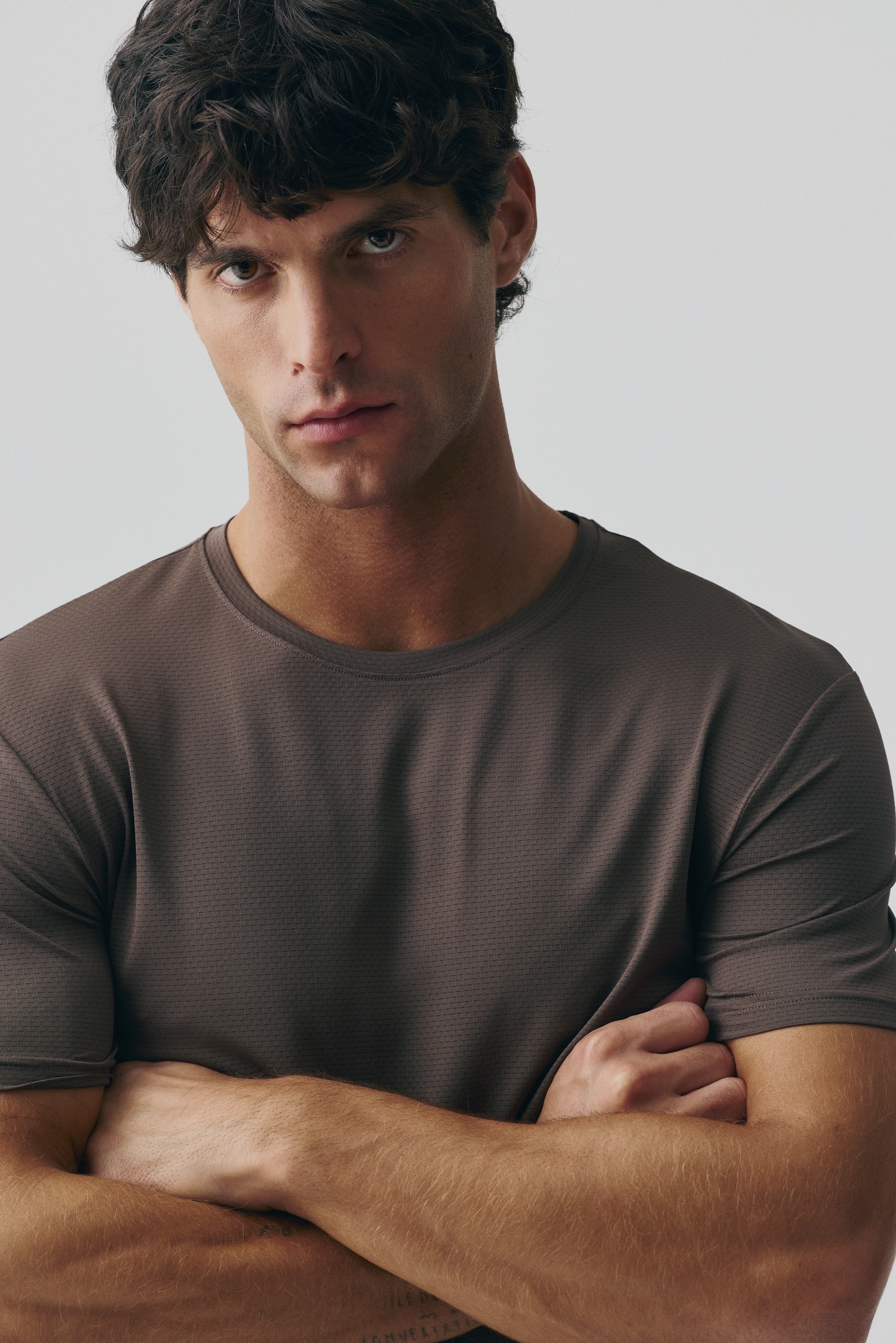 H & M - マッスルフィット スポーツトップス DryMove™ - ベージュ H & M - マッスルフィット スポーツトップス DryMove™ - ベージュ