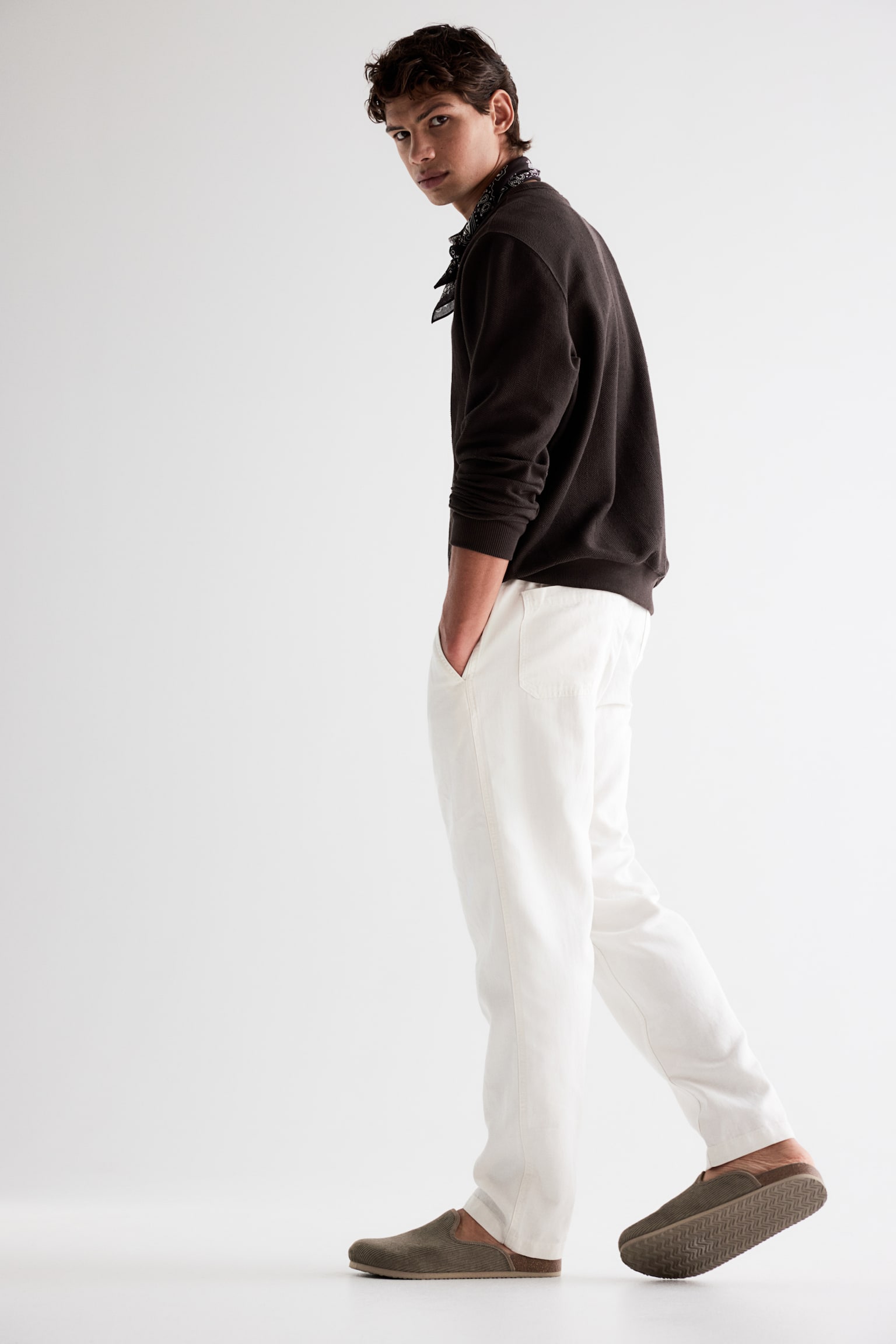 Relaxed Fit Linen-blend trousers - Cream/Navy blue - 6