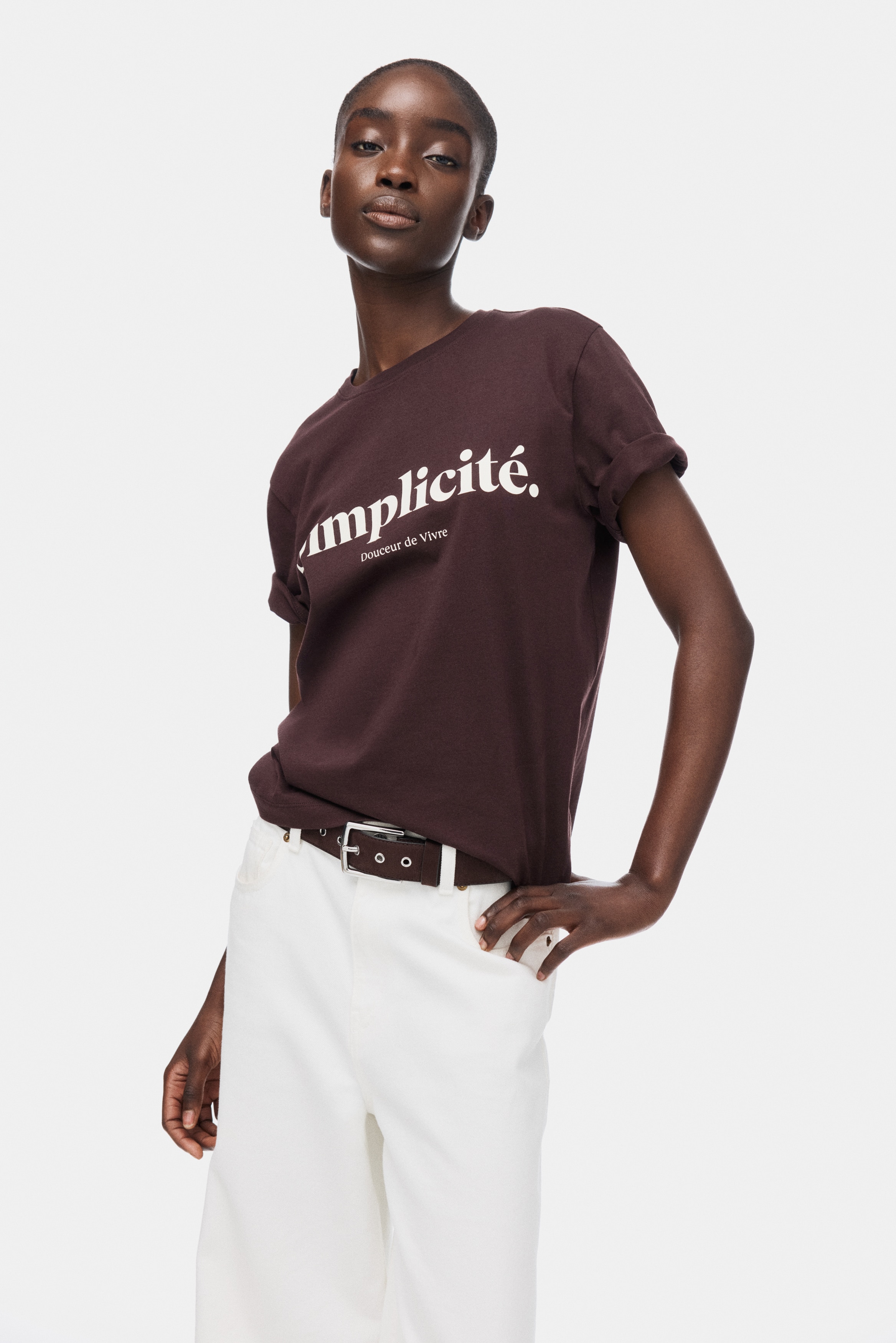 Áo thun in hình - Màu nâu đậm/Simplicité/Màu trắng/Beauté