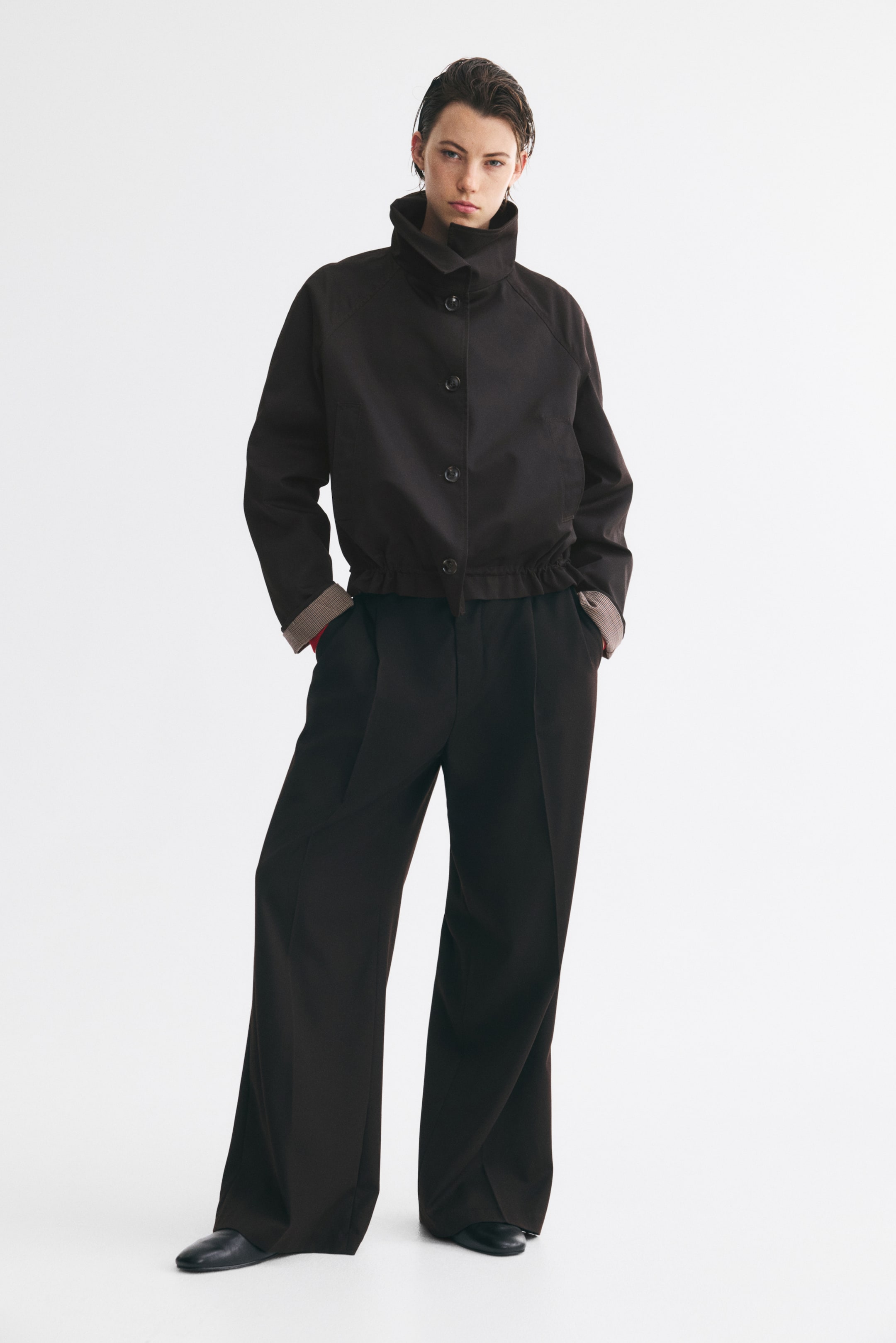 Zobraziť väčší obrázok: Keprová bunda s komínovým golierom - Dark brown - ŽENY | H&M SK 1