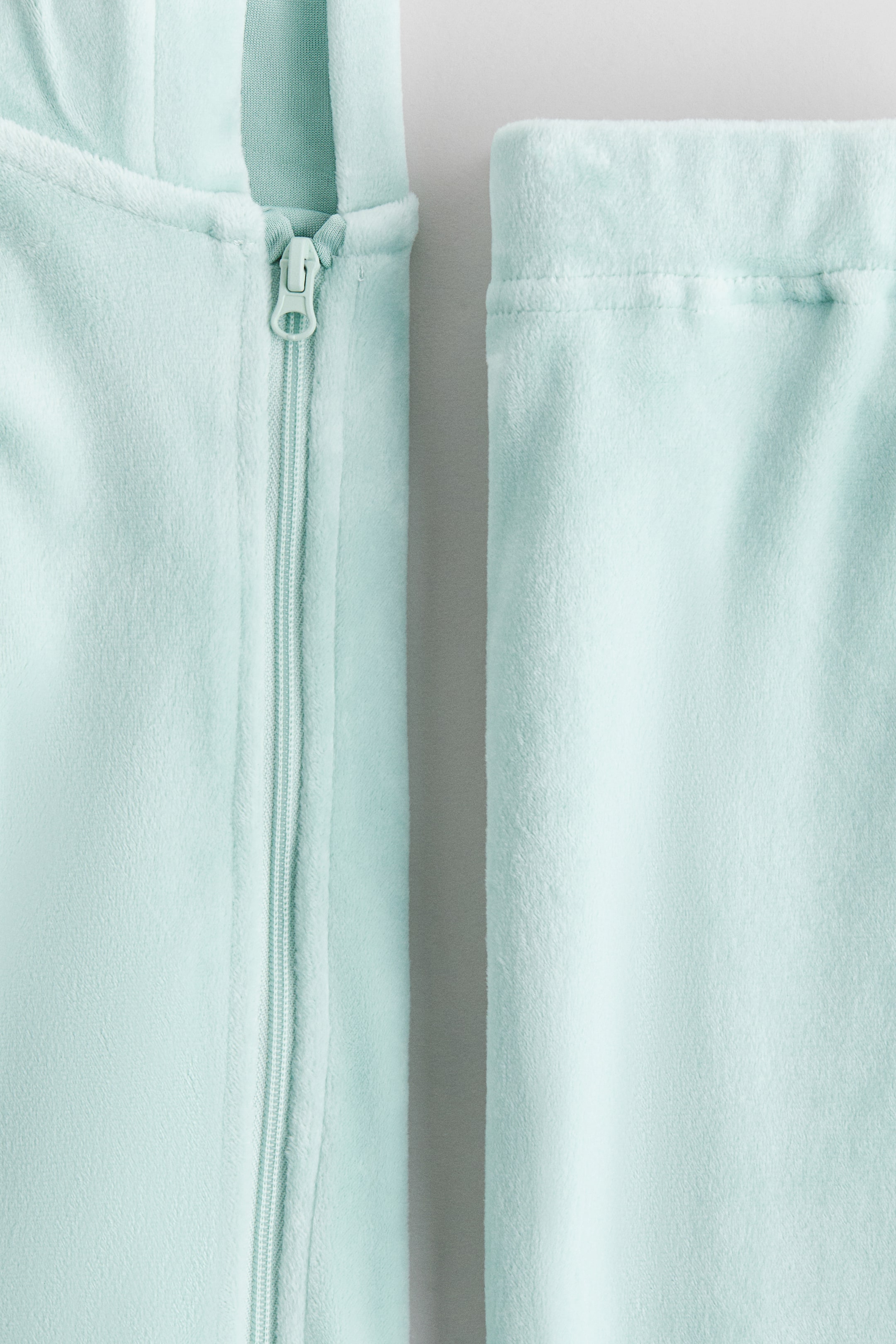 Visualizza immagine più grande: Set 2 pezzi in velour - Turchese chiaro - BAMBINO | H&M IT 2