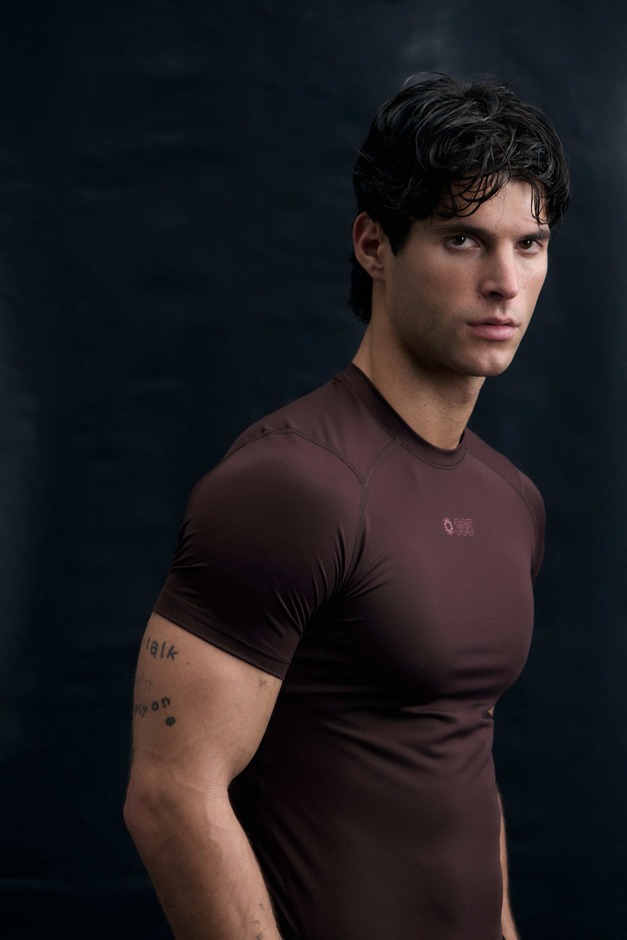 View larger image: Muscle Fit Sports T-shirt with DryMove™ - Dark brown - Men | H&M IN 3