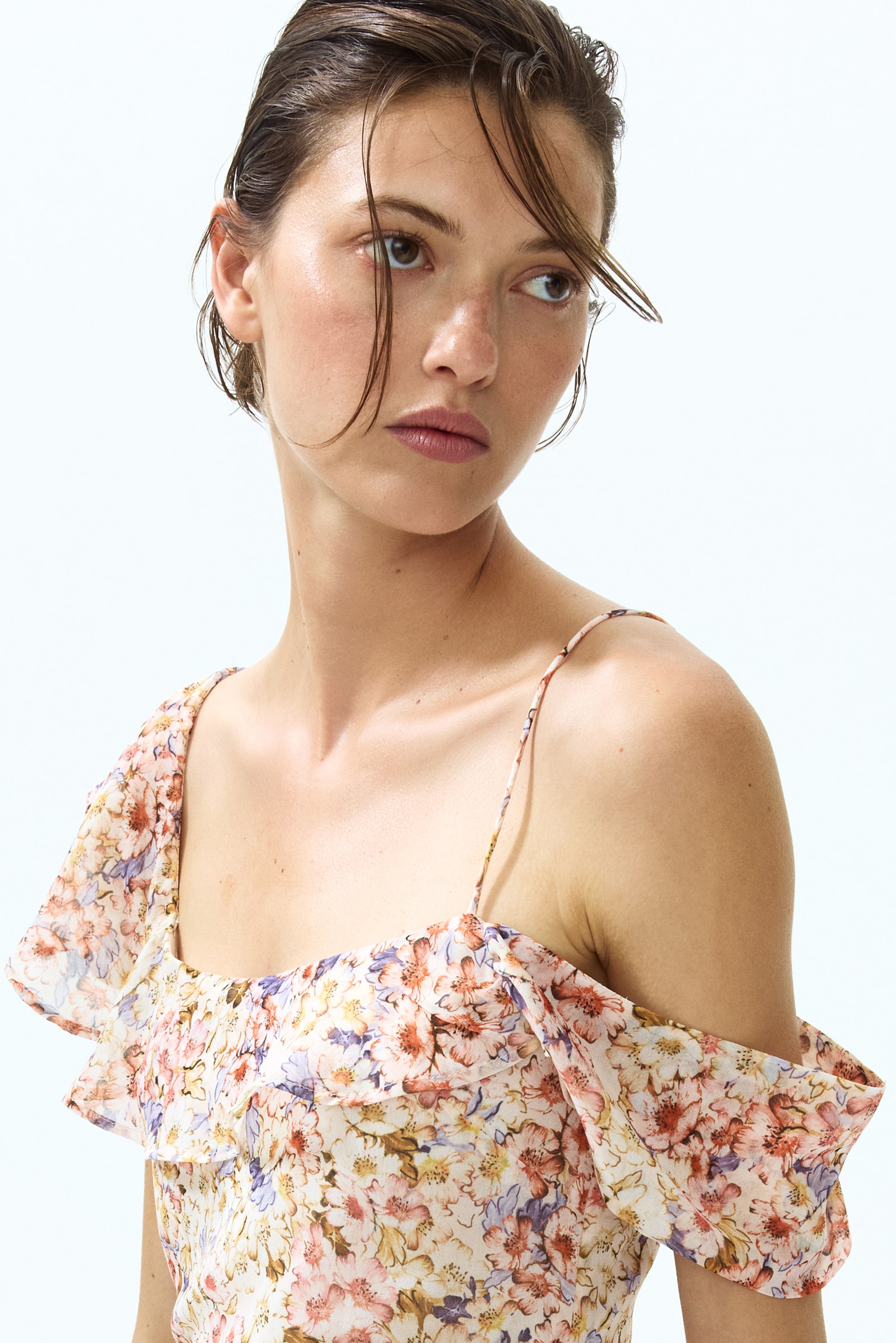 Женские платья H&M Asymmetric Open-Shoulder Dress — фото 4
