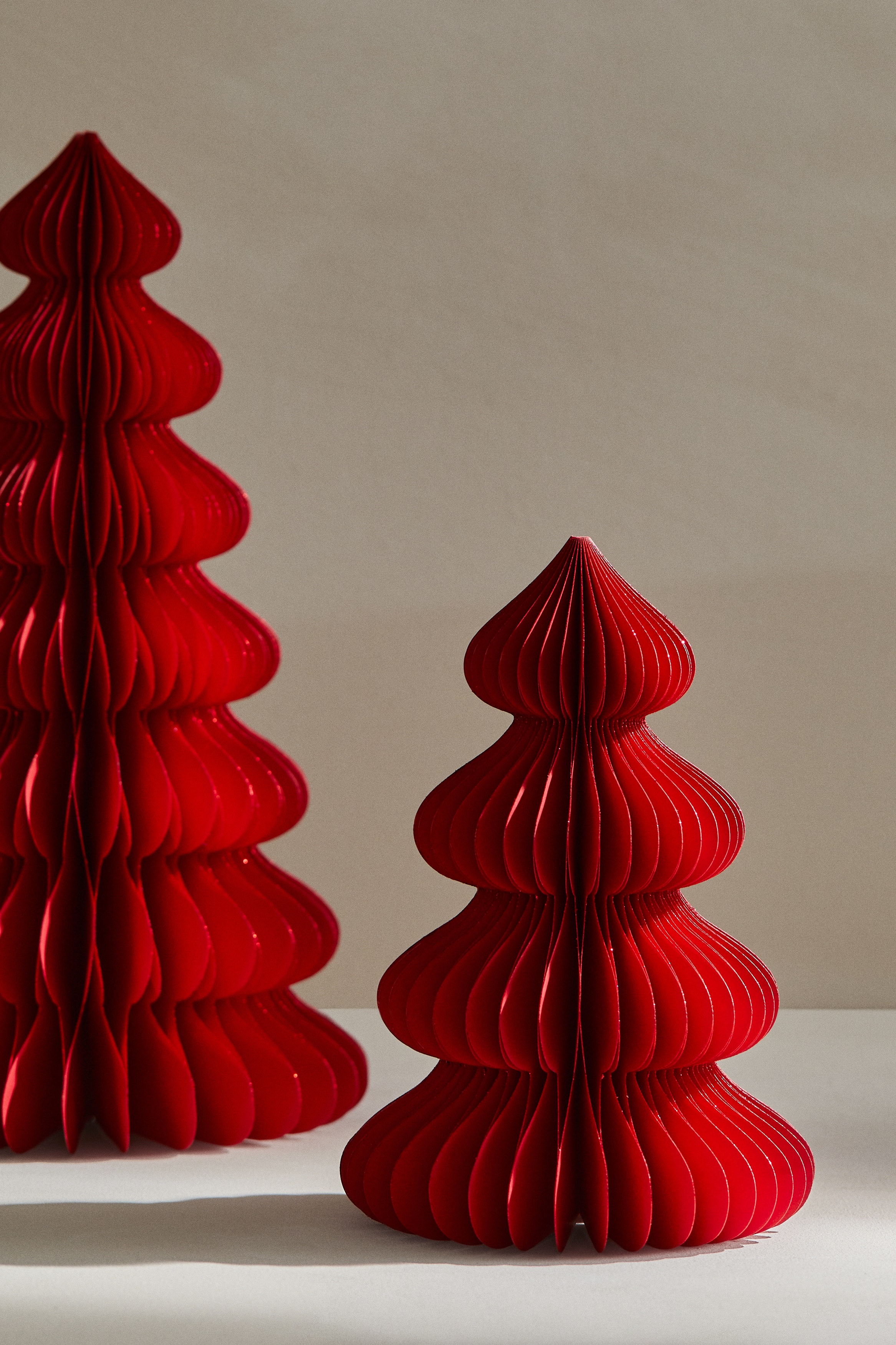 Small paper fir tree decoration - Red/Light beige/Dark green