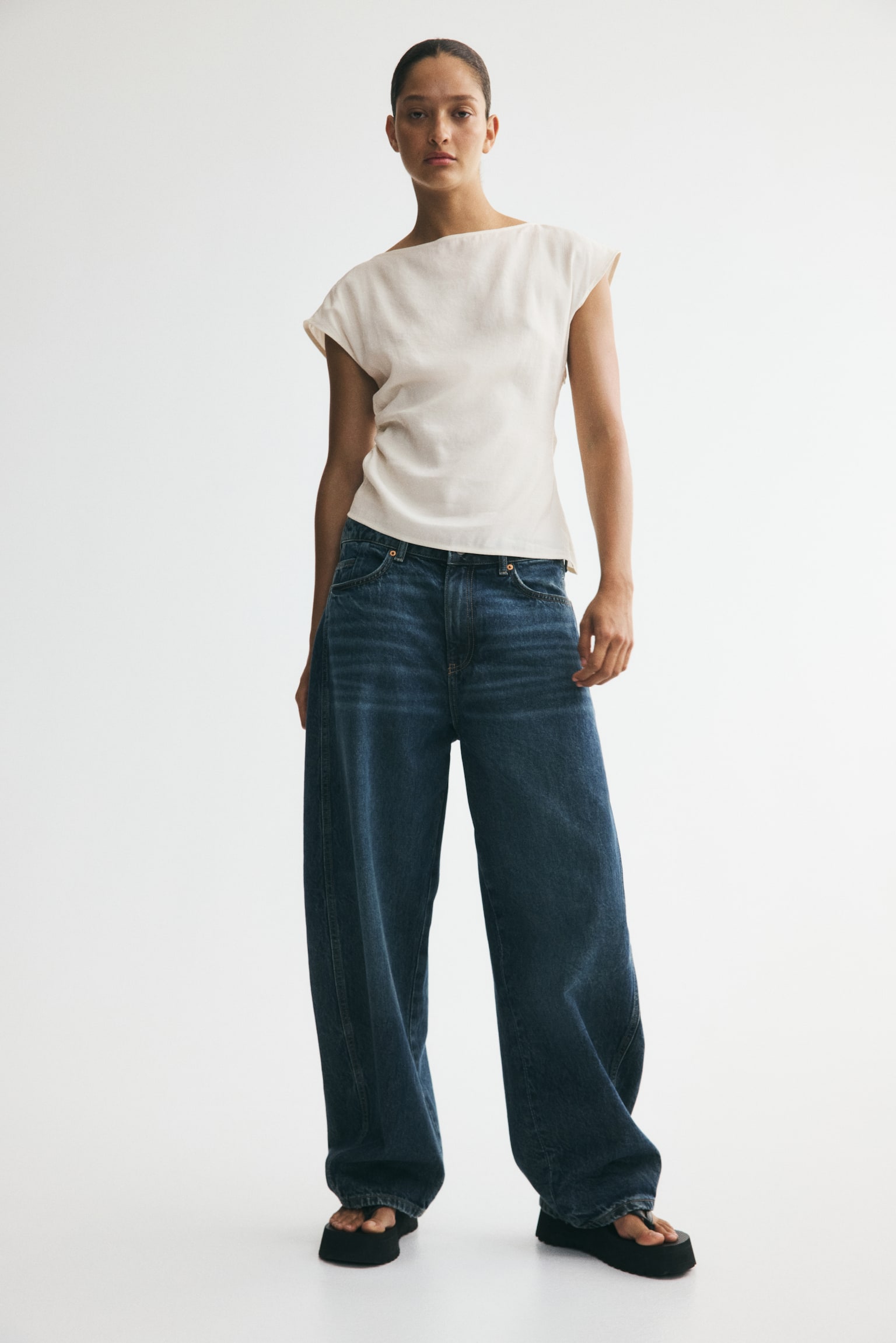 Женский топ H&M Ruched Viscose-Blend Top, цвет: Кремовый — фото 4